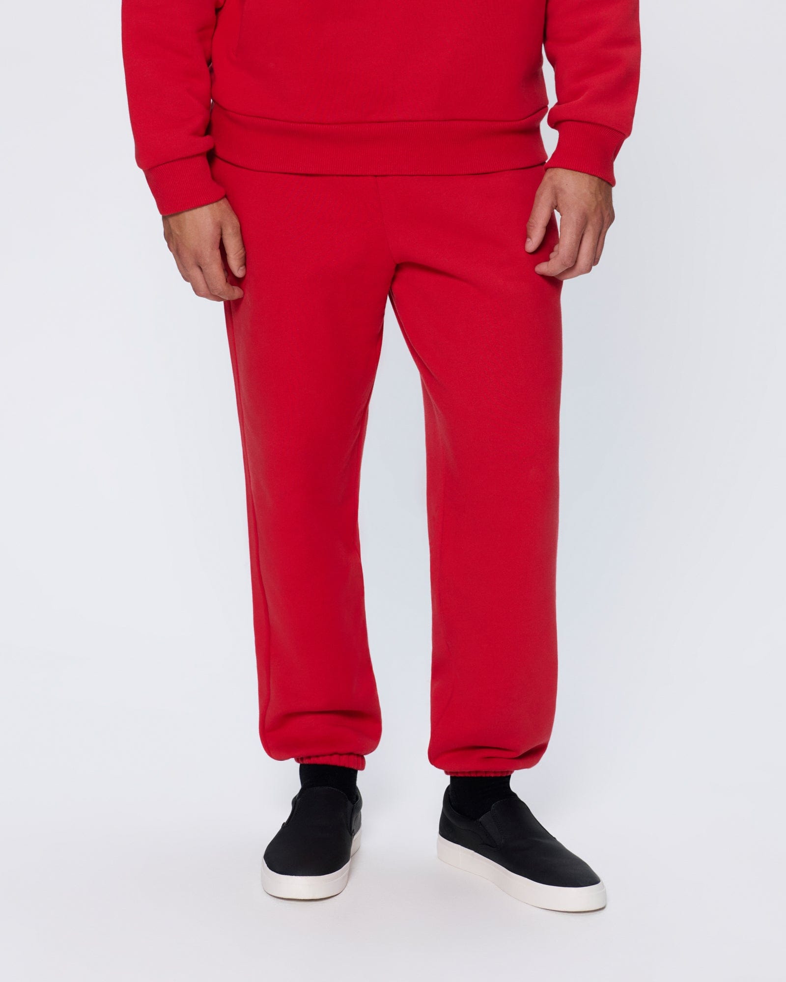 365_HEAVYWEIGHT_TRACK_PANTS_GOJI_RED_MENS_FRONT