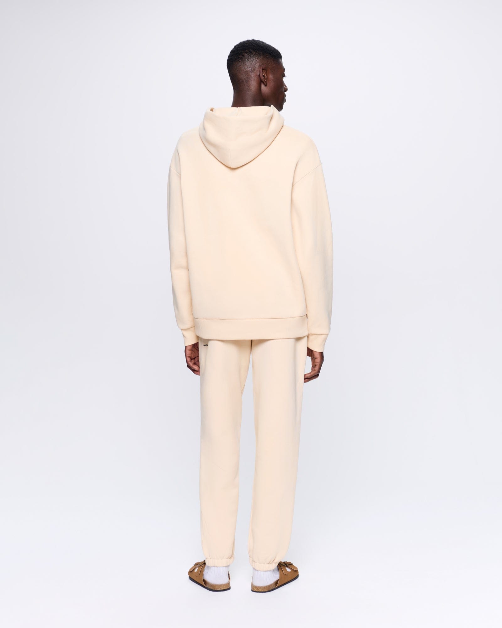 365_HEAVYWEIGHT_TRACK_PANTS_SAND_MENS_BACK-MODEL