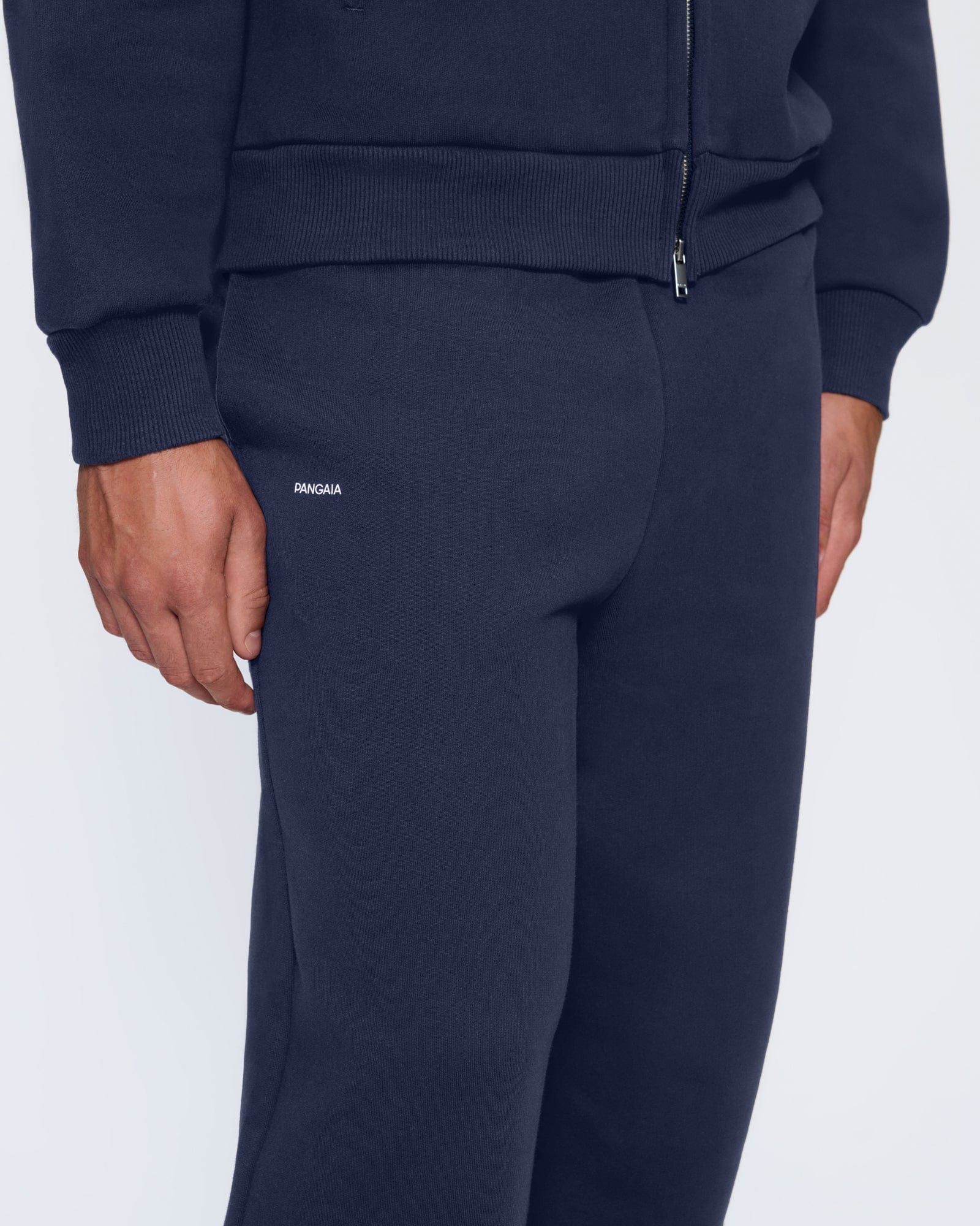 365_HEAVYWEIGHT_ZIP_UP_TRACK_PANTS_NAVY_MENS_DETAIL_Retouched