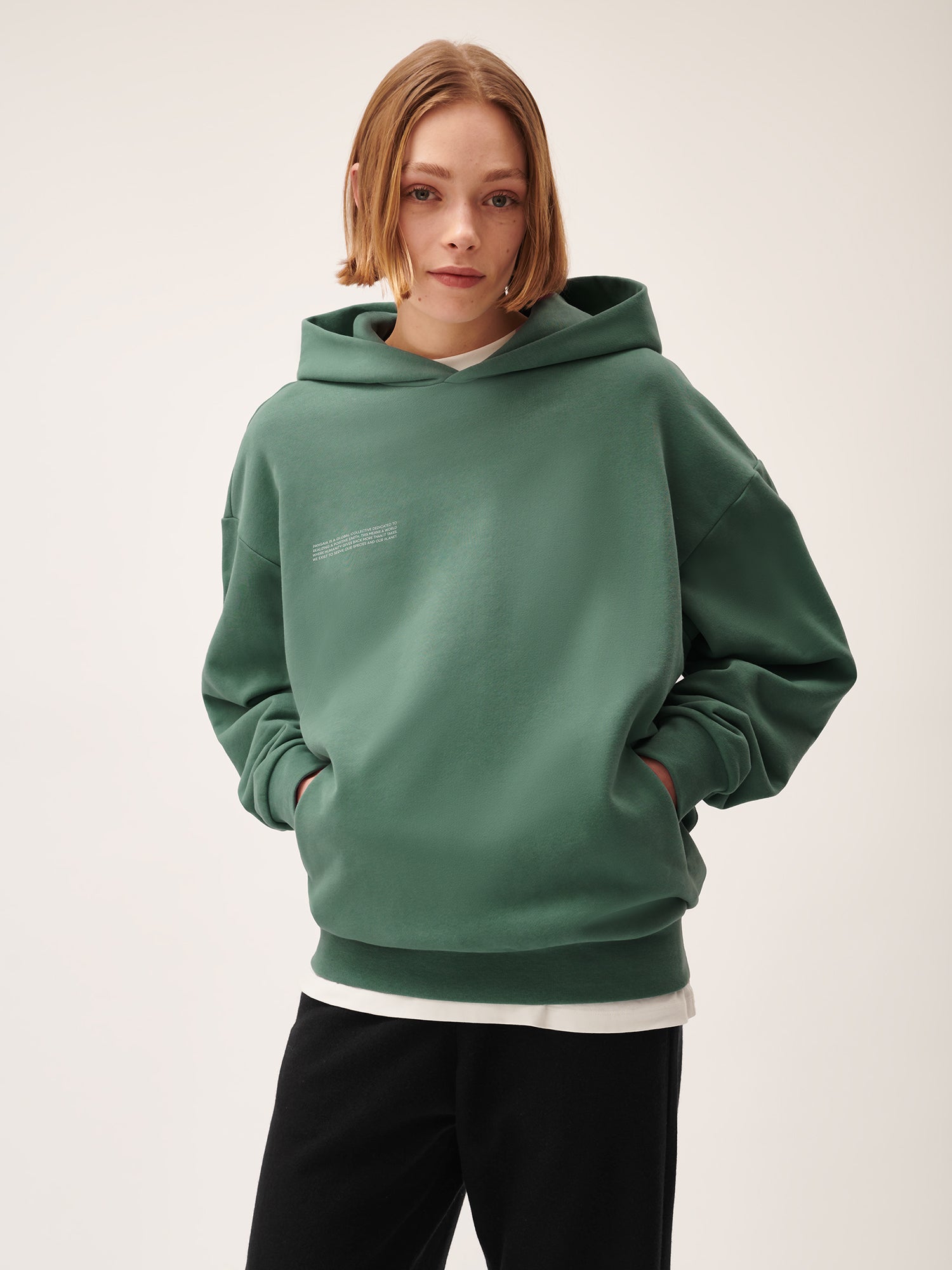 365_Hoodie_Forest_Green_female-1