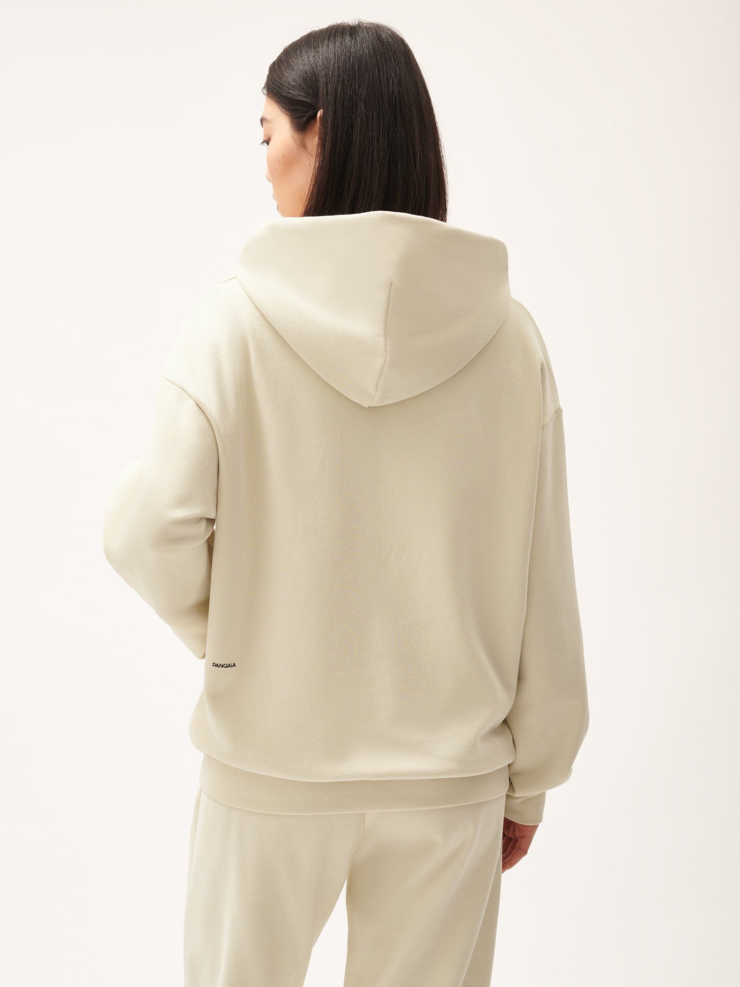 65_Hoodie_Travertine_Beige_female-2