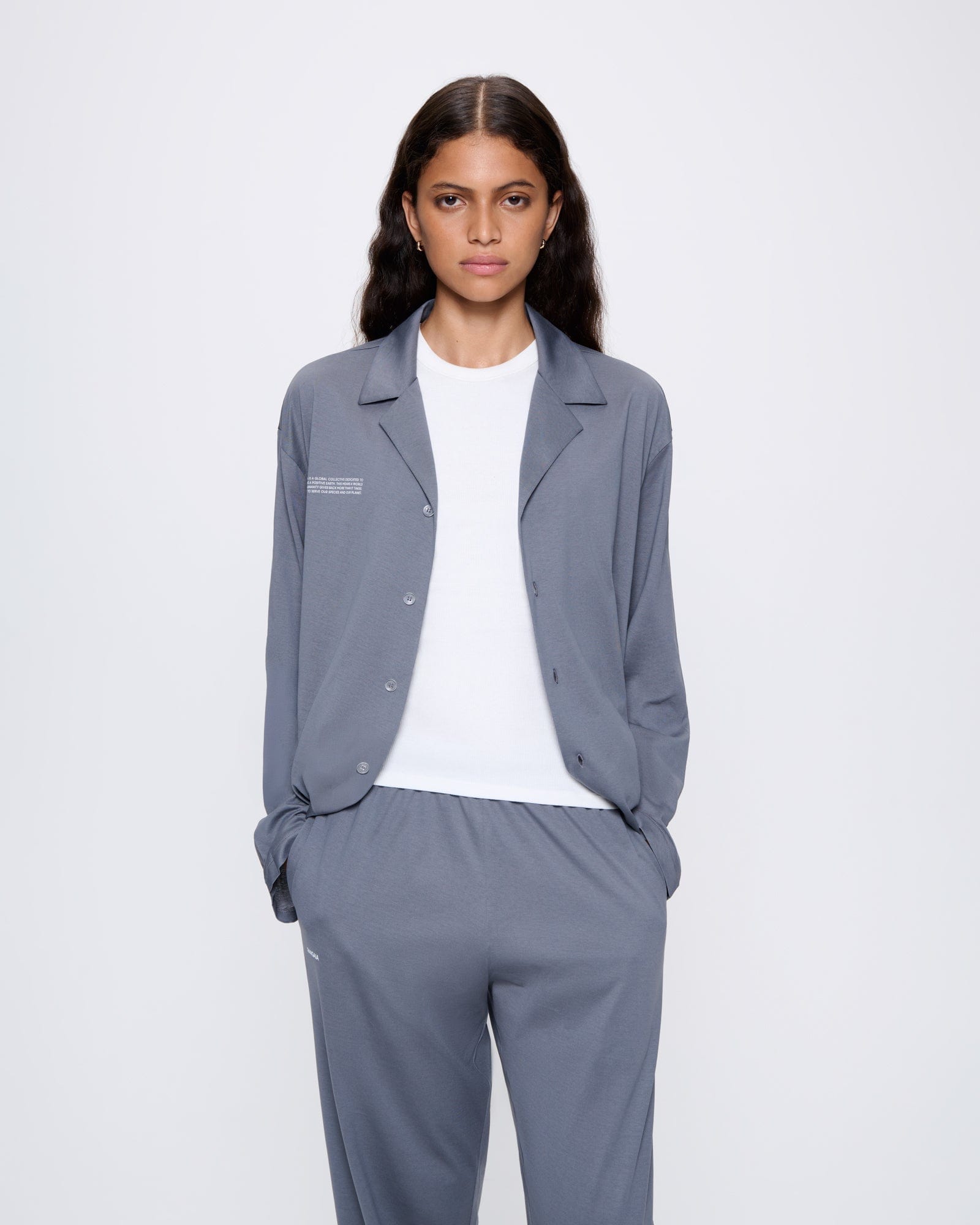 365_LIGHTWEIGHT_LONG-PYJAMA-SET_ATMOSPHERE-GREY_WOMENS_FRONT