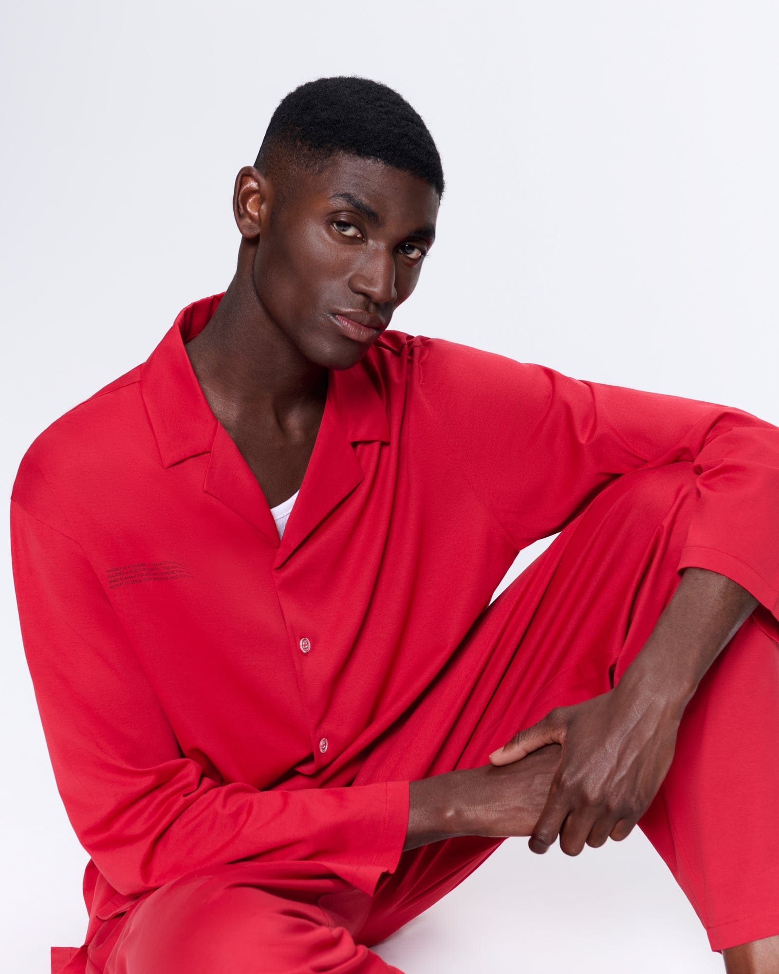 365_LIGHTWEIGHT_LONG_PYJAMA_SET_MAITAKE_GOJI_RED_MENS_DETAIL