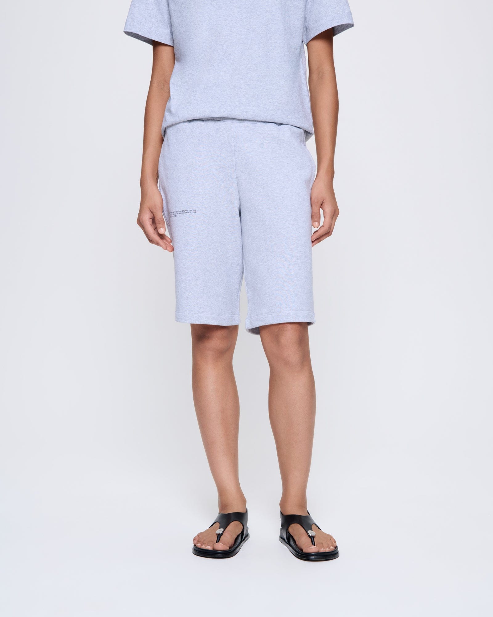 365_MIDWEIGHT_LONG-SHORTS_GREY-MARL_WOMENS_FRONT-MODEL
