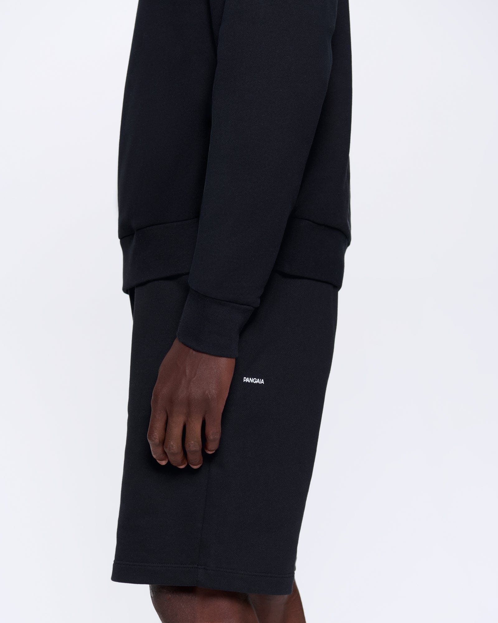 365_MIDWEIGHT_LONG_SHORTS_BLACK_MENS_BACK