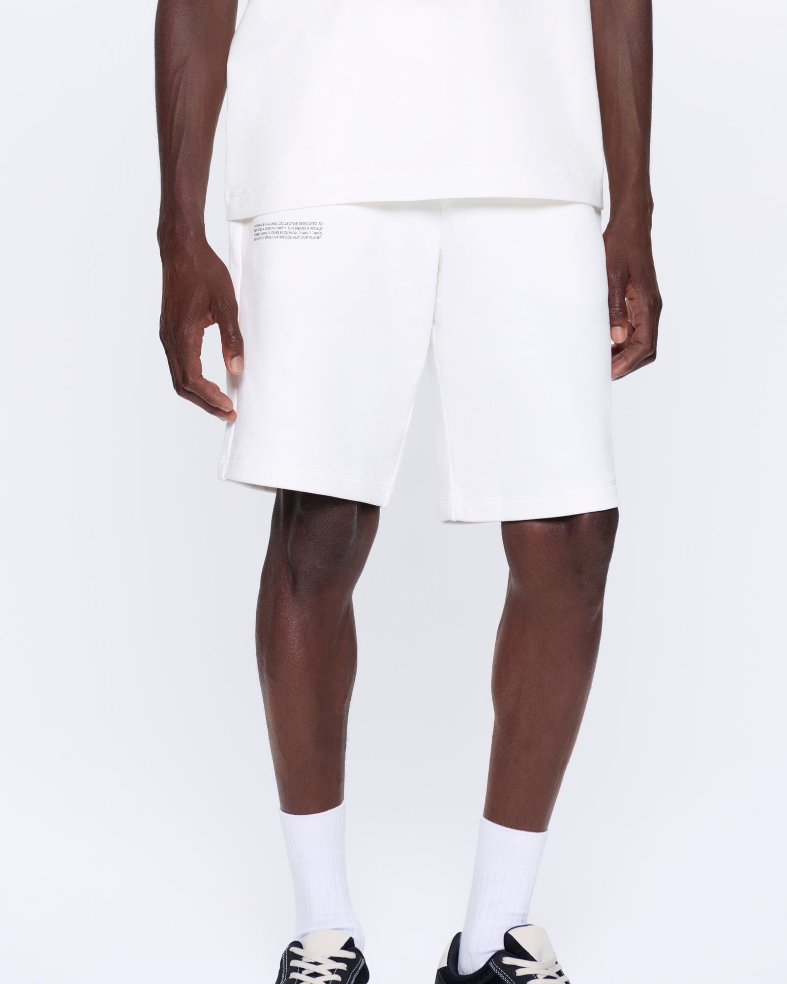 365_MIDWEIGHT_LONG_SHORTS_OFF_WHITE_MENS_FRONTjpg