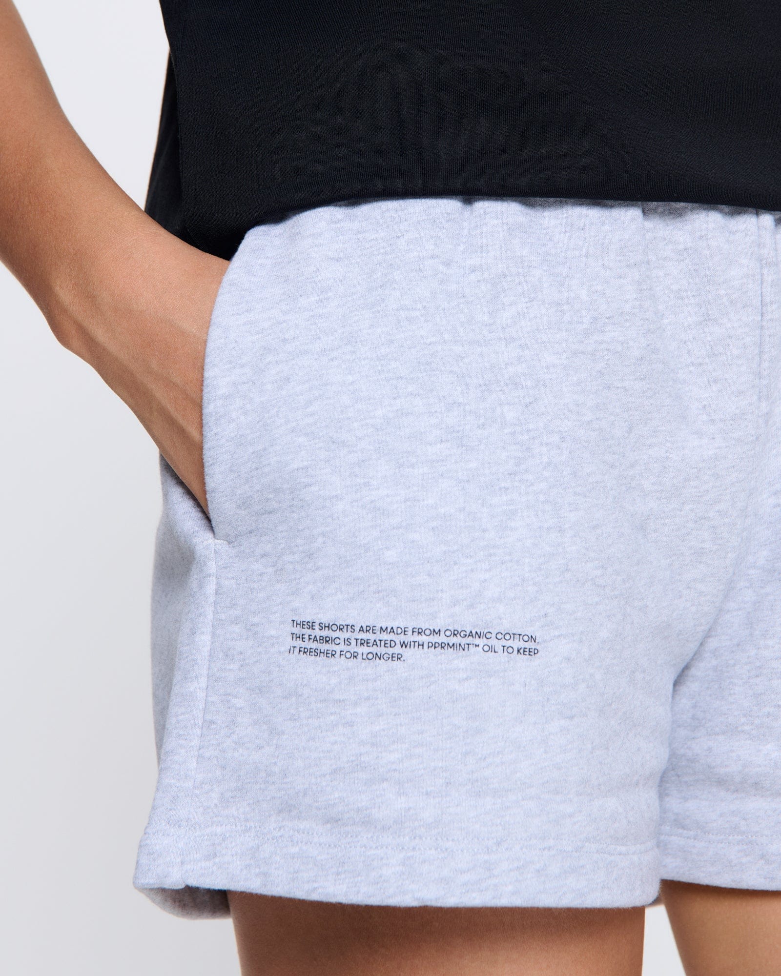 365_MIDWEIGHT_SHORTS_GREY-MARL_WOMENS_DETAIL