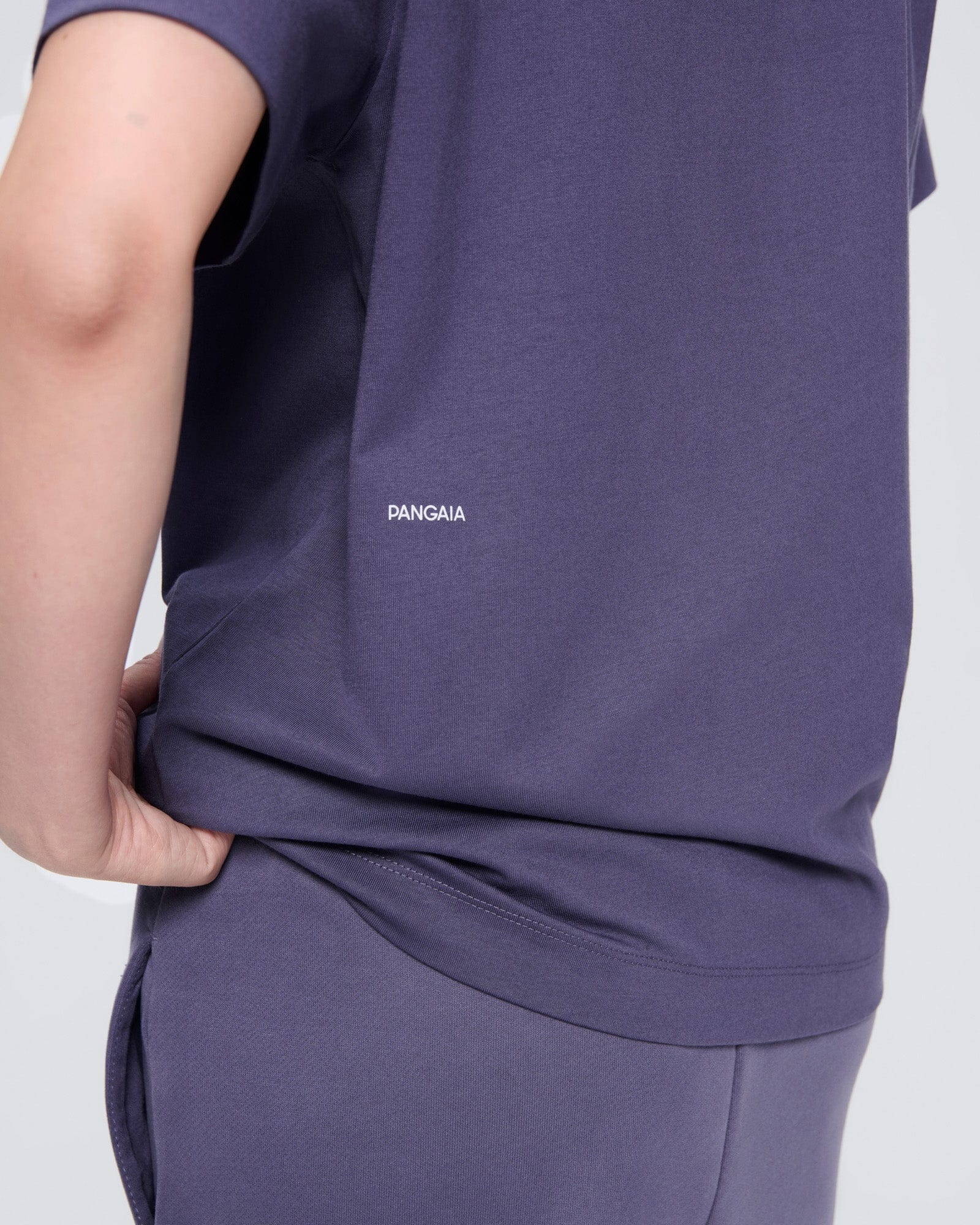 365_MIDWEIGHT_T-SHIRT_SLATE_BLUE_WOMENS_DETAIL