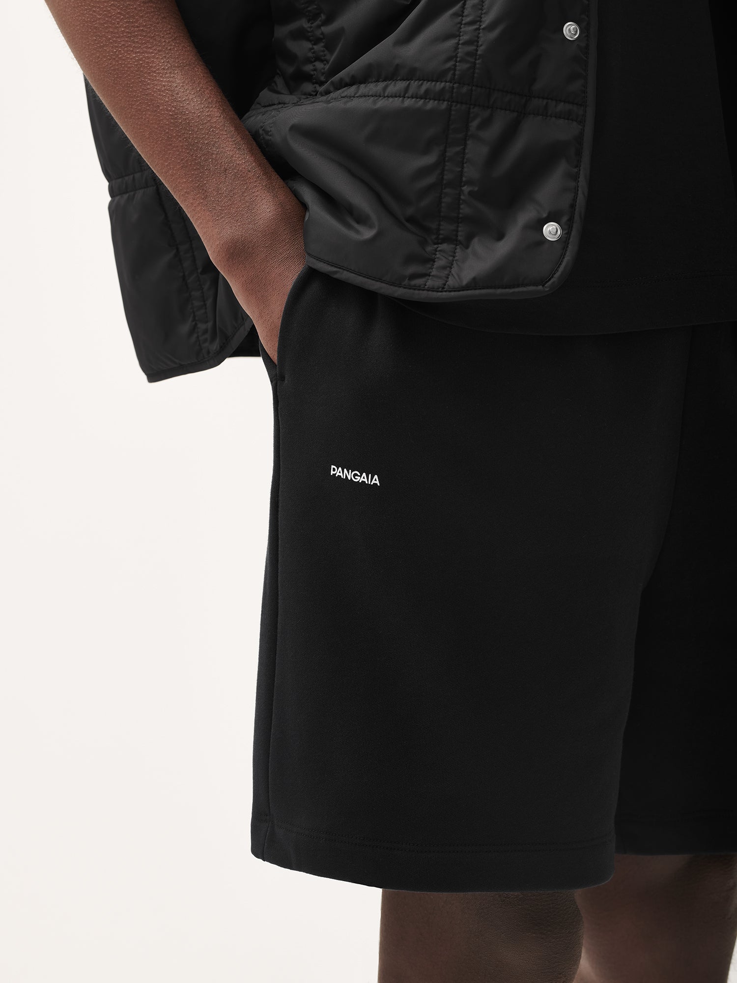 365_Midweight_Mid_Length_Shorts_Black_male-4