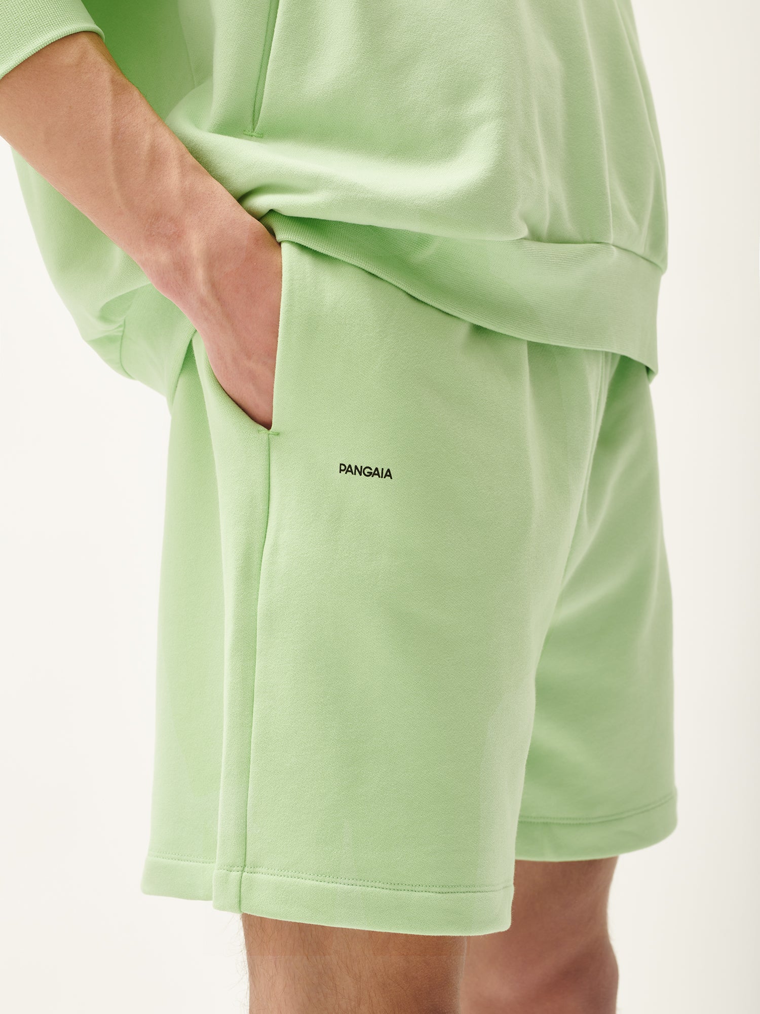365_Midweight_Mid_Length_Shorts_Fennel_Green_Male-3