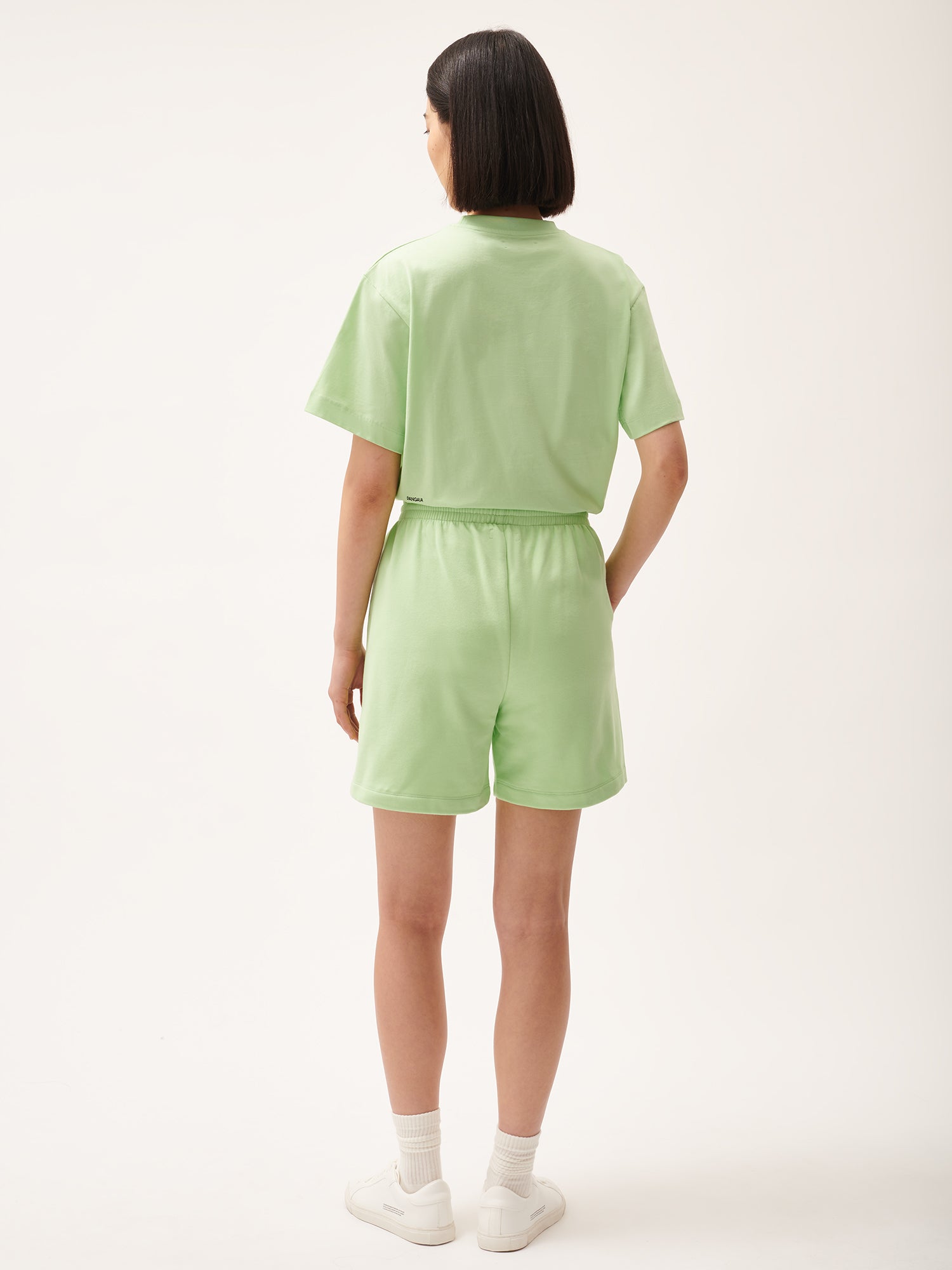 365_Midweight_Mid_Length_Shorts_Fennel_Green_female-3