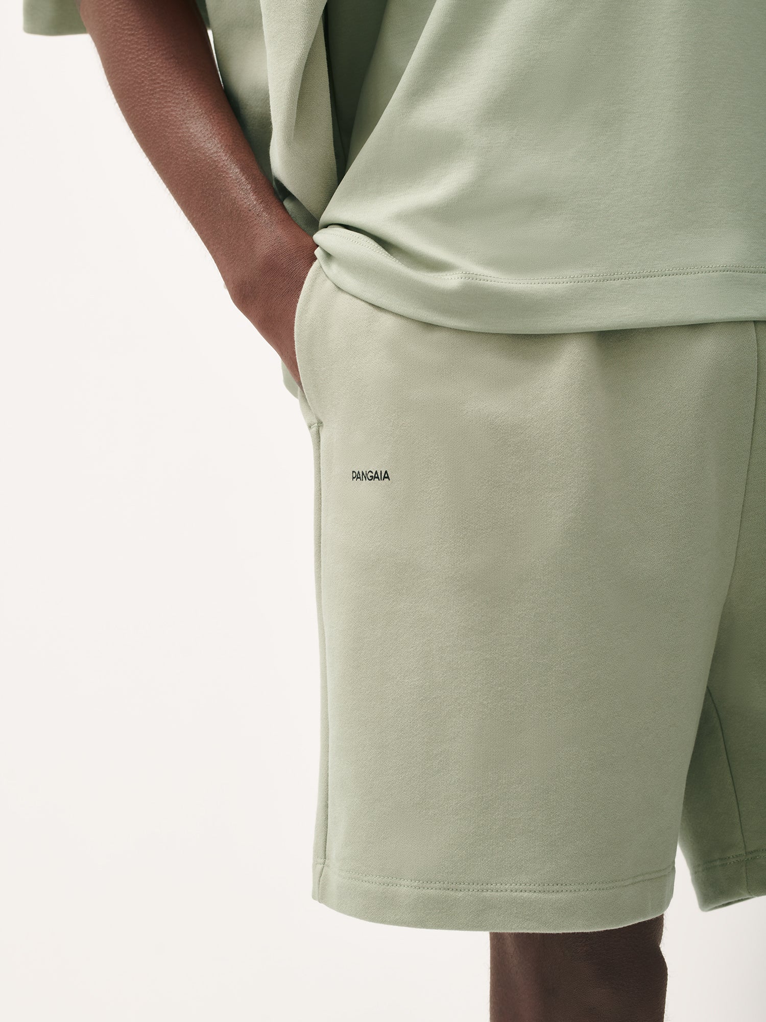 365_Midweight_Mid_Length_Shorts_Moss_Green_Male-3