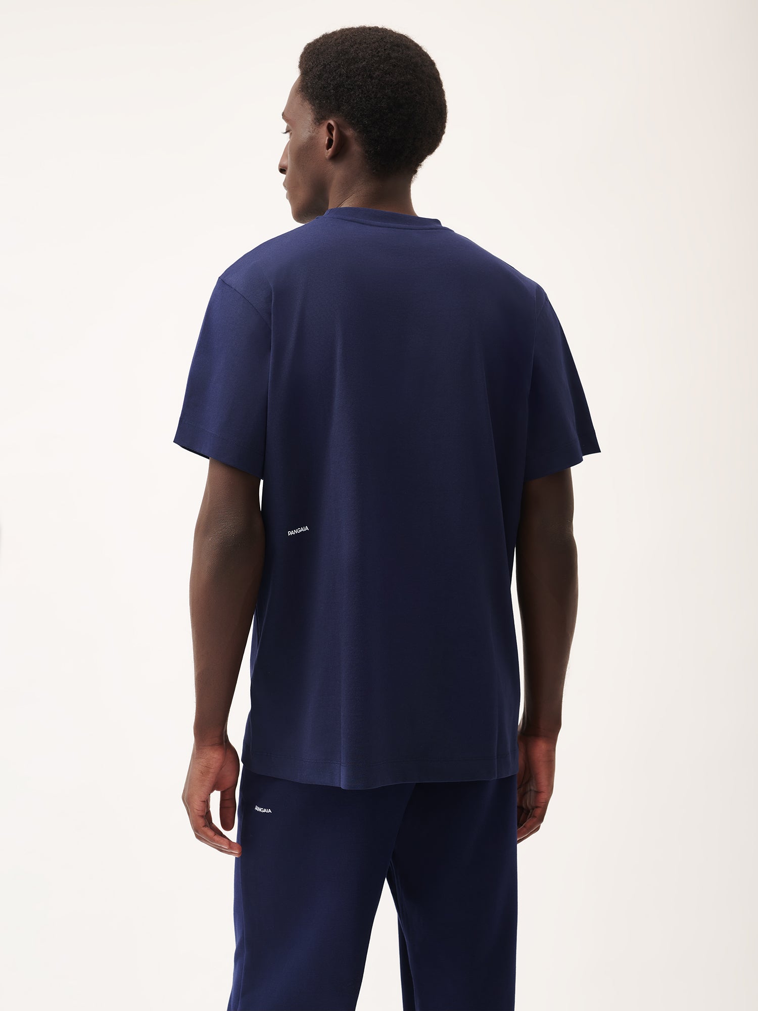 365_Midweight_T-Shirt_Navy_Blue-male-2