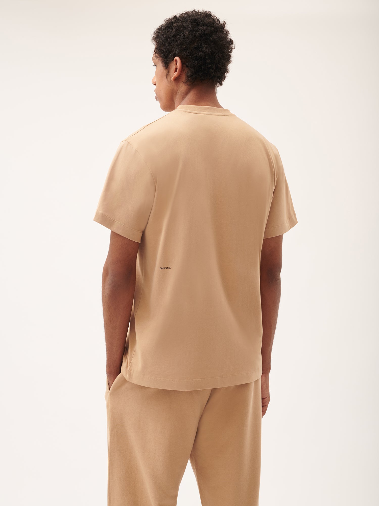 365_Midweight_T-shirt_Desert_Camel_Male-2