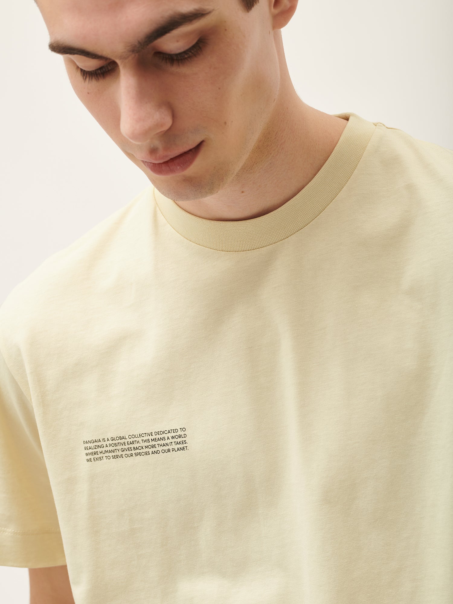 365_Organic_Cotton_T-Shirt_Travertine_Beige_Male-3