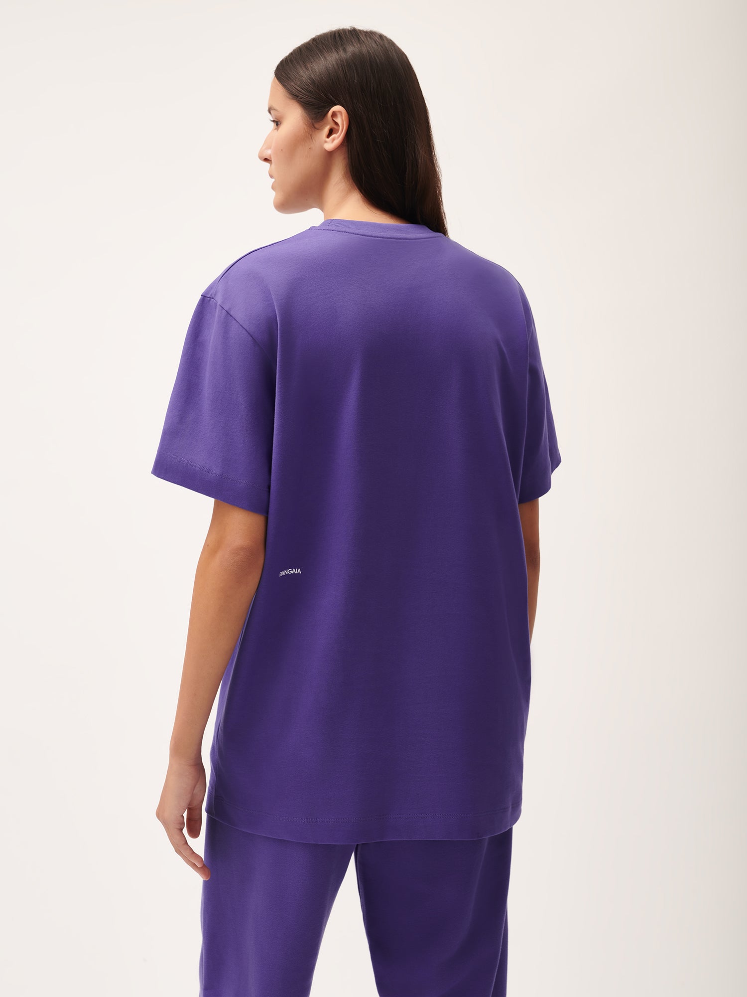 365_Organic_Cotton_T-Shirt_Ultraviolet_female-2