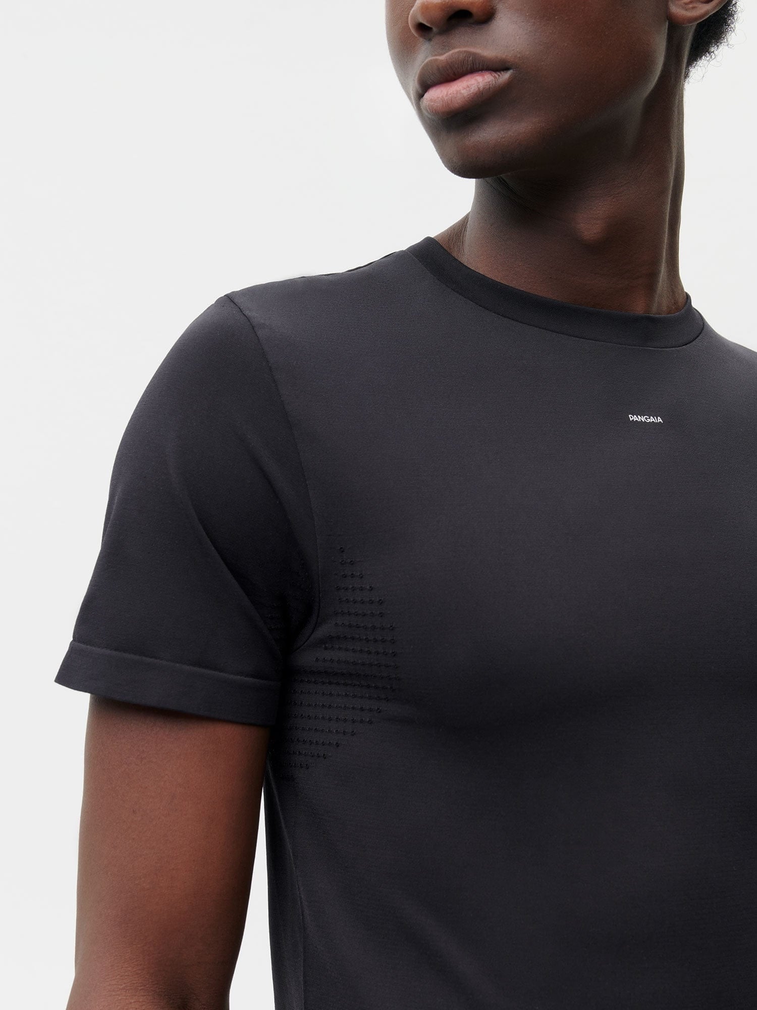 Activewear-3.1-Seamless-Mesh-T-Shirt-Black-Male-3