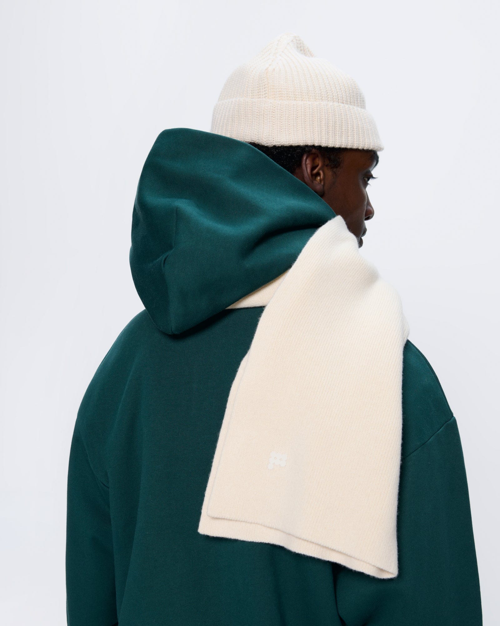 Archive Recycled Cashmere Scarf—black