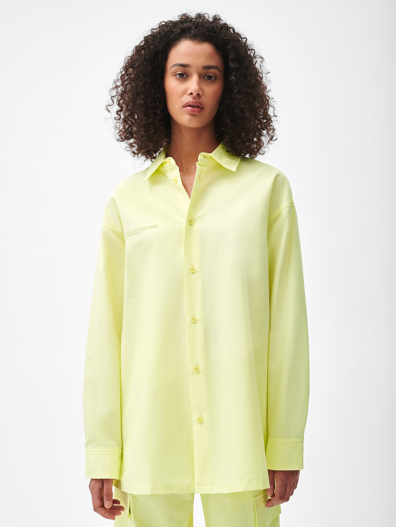 Cotton-Linen-Overshirt-Andes-Green-Model-Female-1