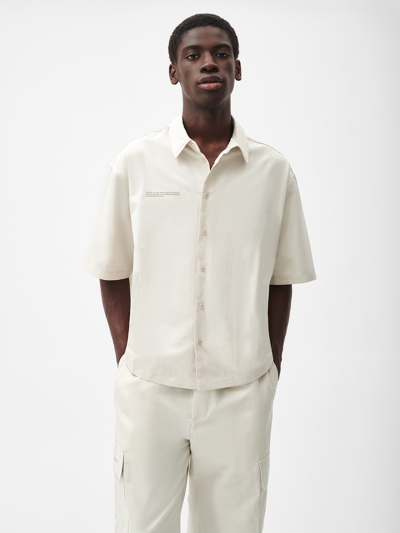Cotton-Linen-Short-Sleeve-Shirt-Limestone-Model-Male-1