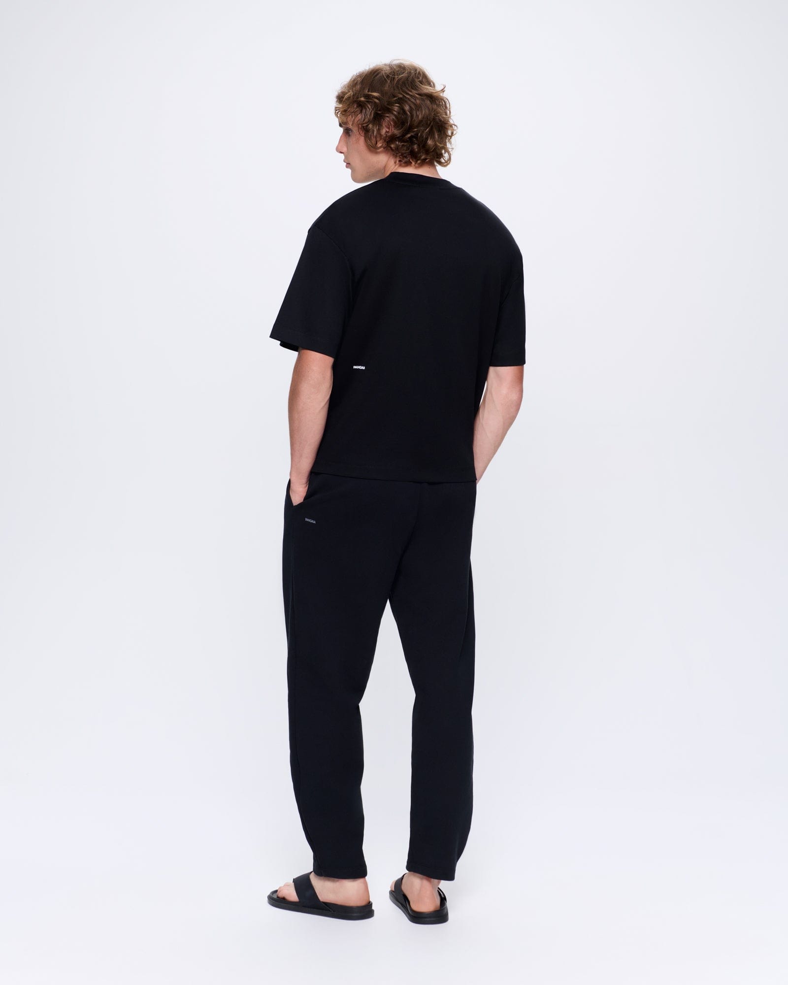 DNA_BARREL_LEG_TRACK_PANTS_BLACK_MENS_BACK