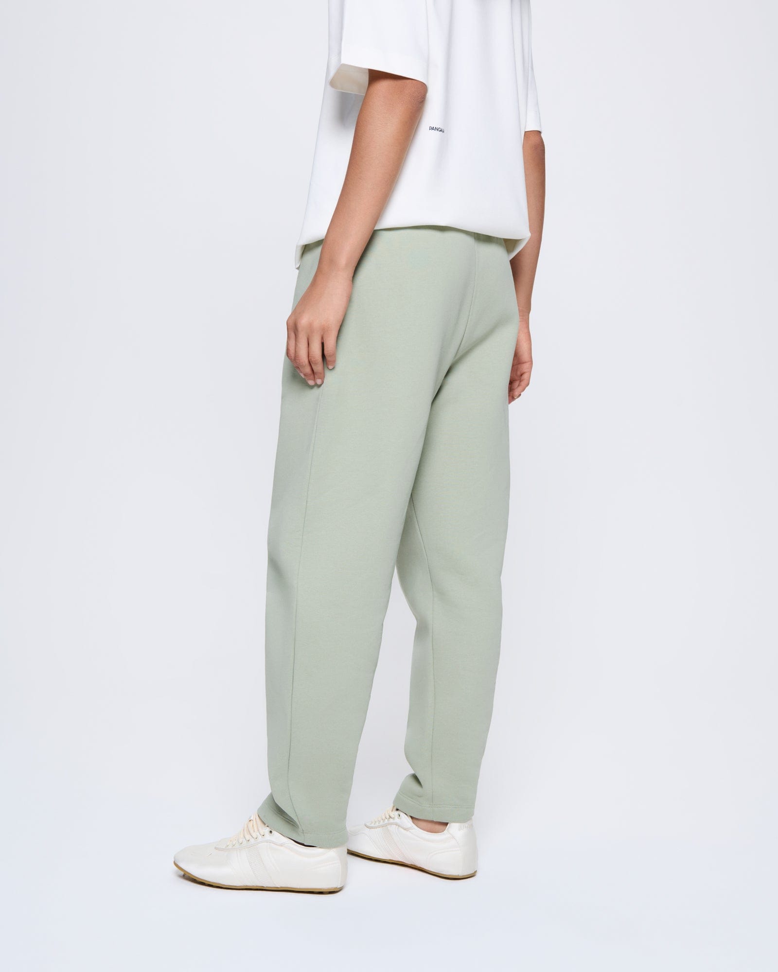 DNA_BARREL_LEG_TRACK_PANTS_MOSS-GREEN_WOMENS_BACK
