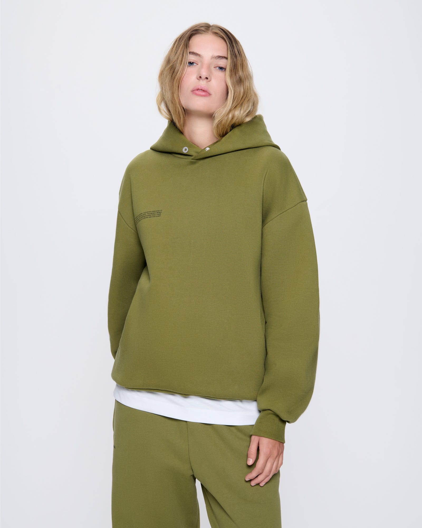 DNA_HOODIE_HIGHLAND-GREEN_WOMENS_FRONT