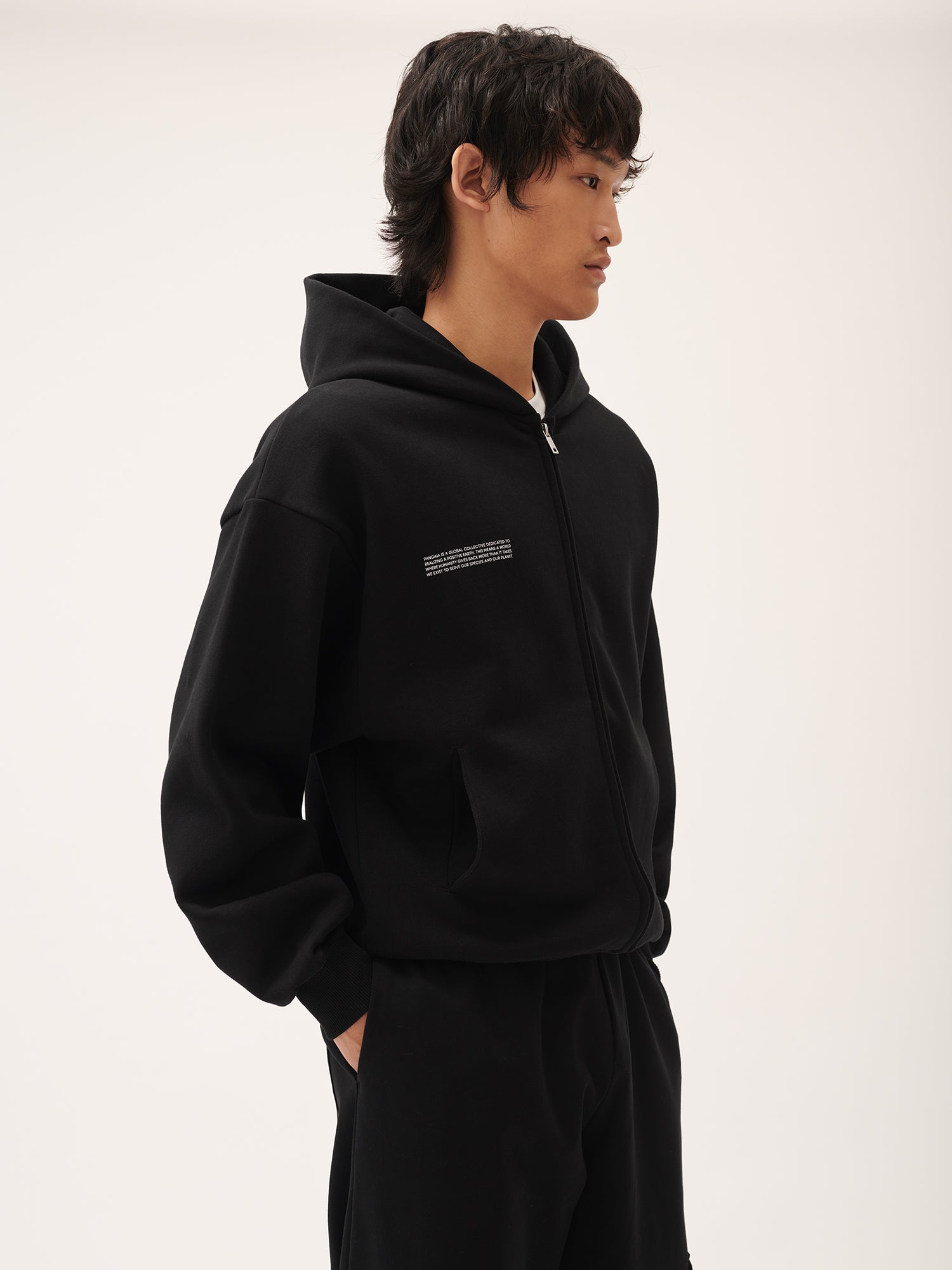 DNA_Heavyweight_Zipped_Hoodie_Black_male-1