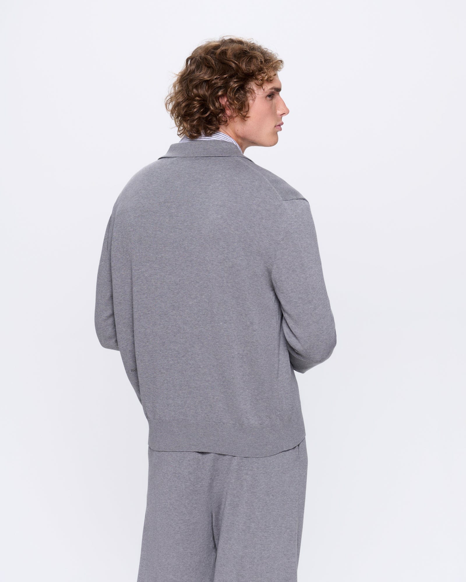 DNA_KNITTED_COLLARED_SHIRT_GREY_MARL_MENS_BACK
