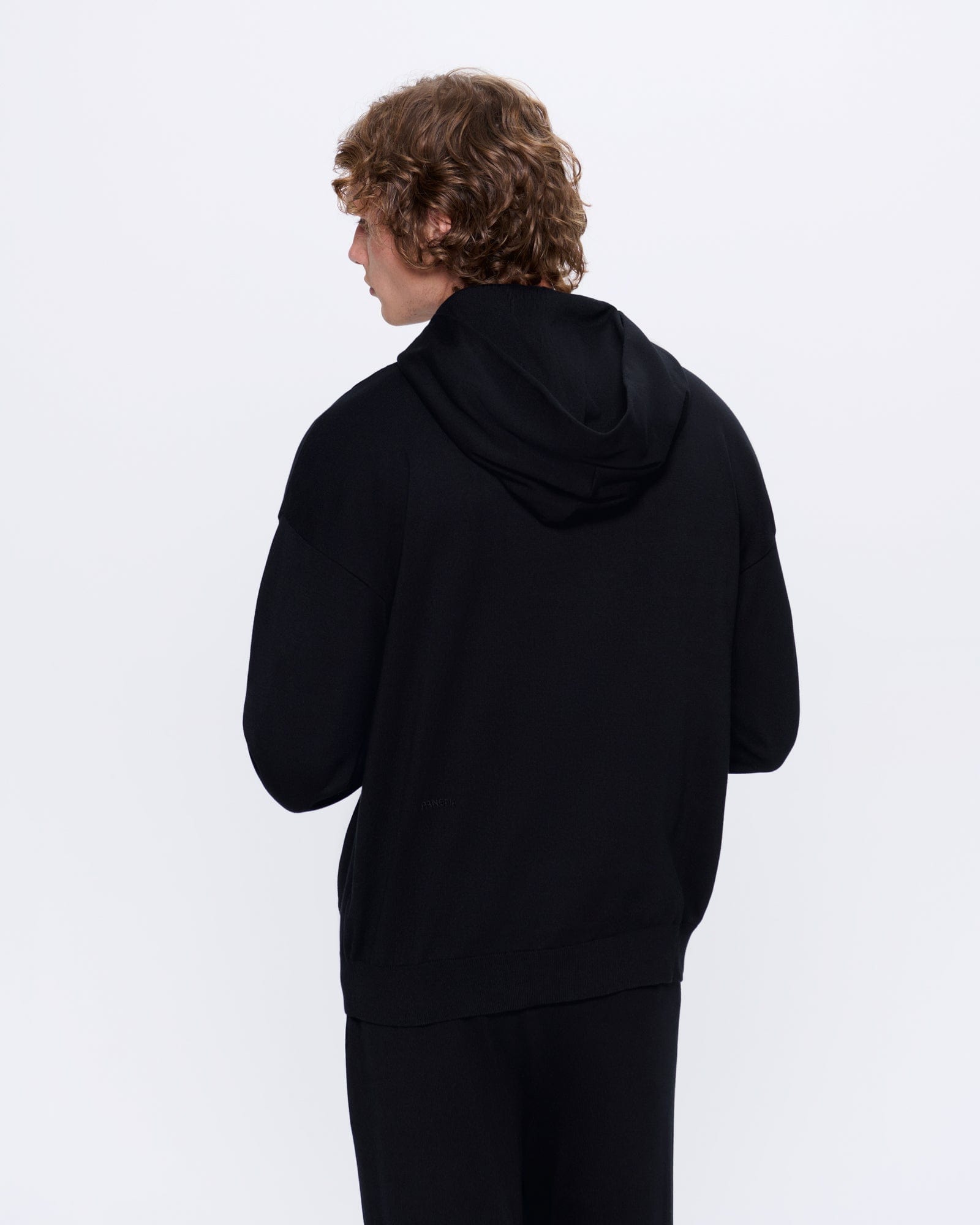 DNA_KNITTED_HOODIE_BLACK_MENS_BACK