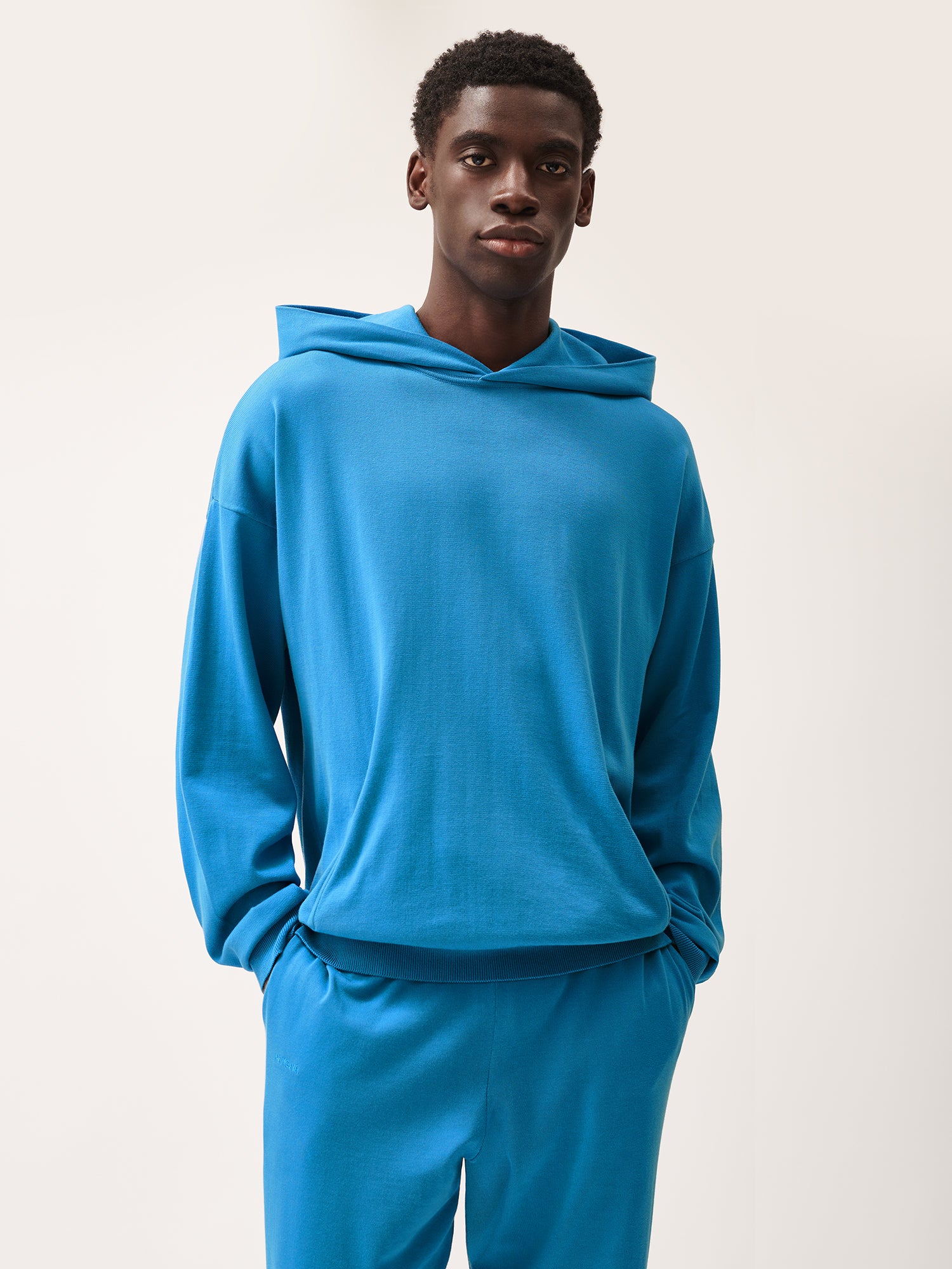 DNA_Knitted_Hoodie_Geyser_Blue_male-1
