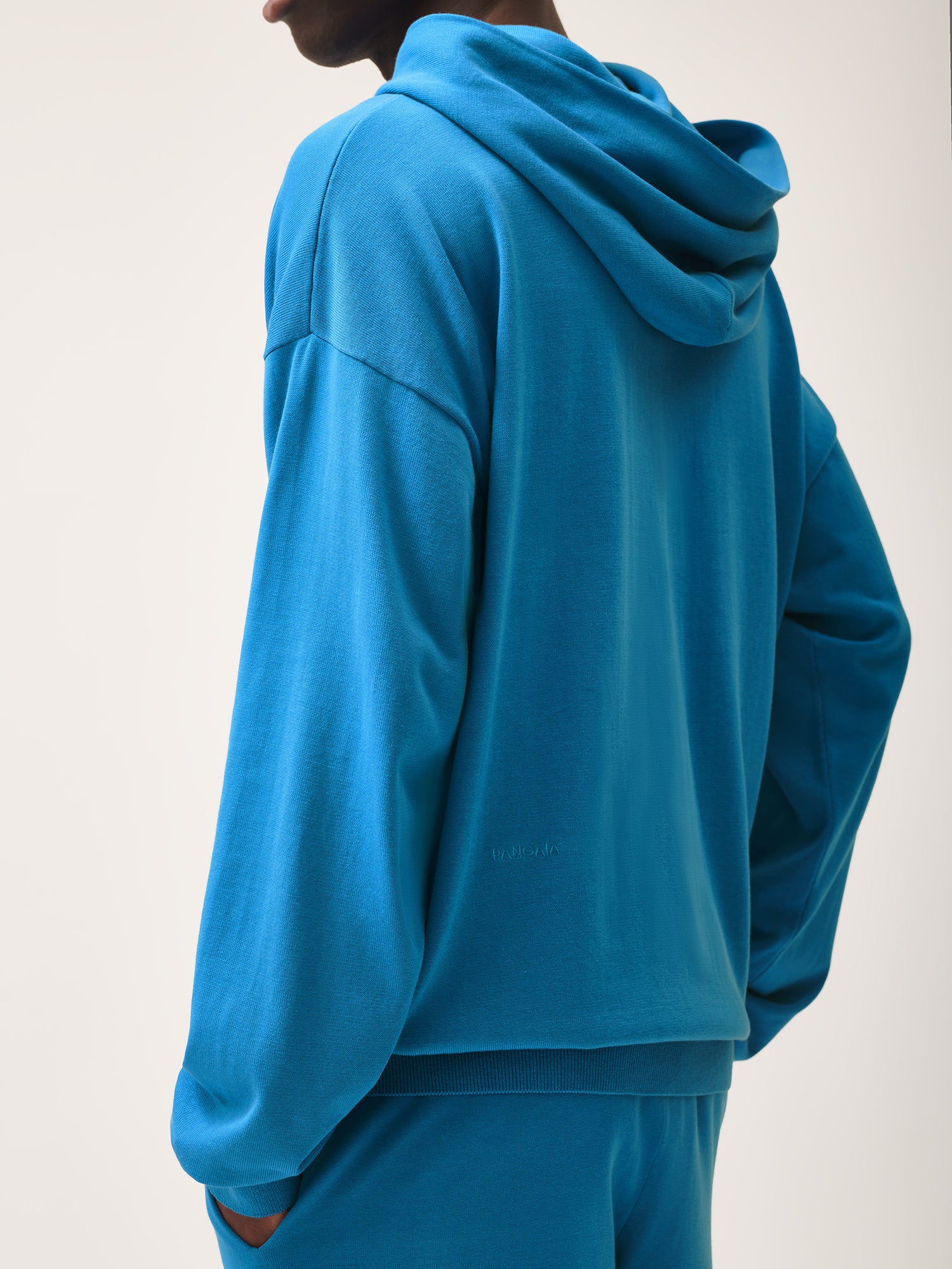 DNA_Knitted_Hoodie_Geyser_Blue_male-2