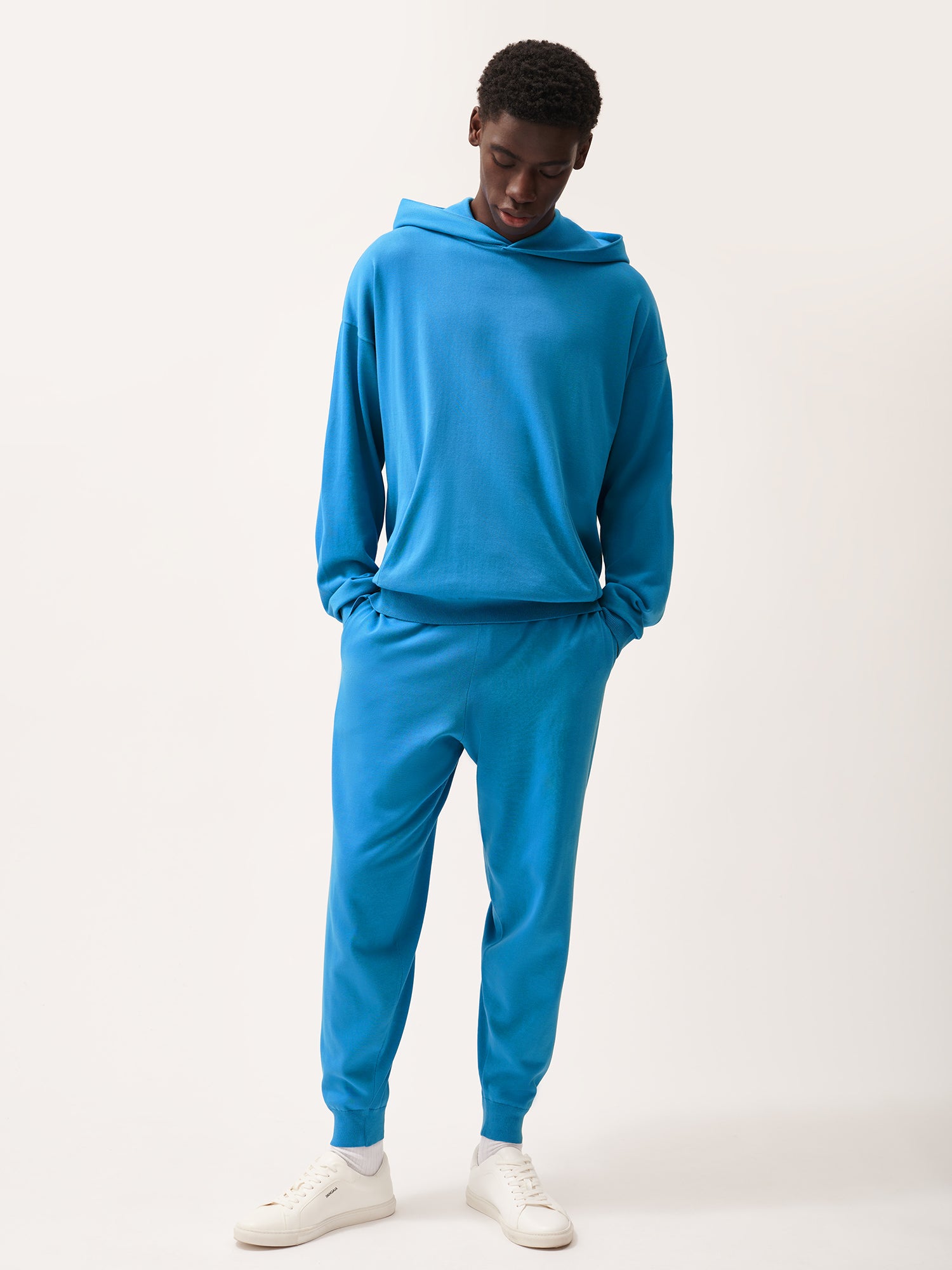 DNA_Knitted_Hoodie_Geyser_Blue_male-4