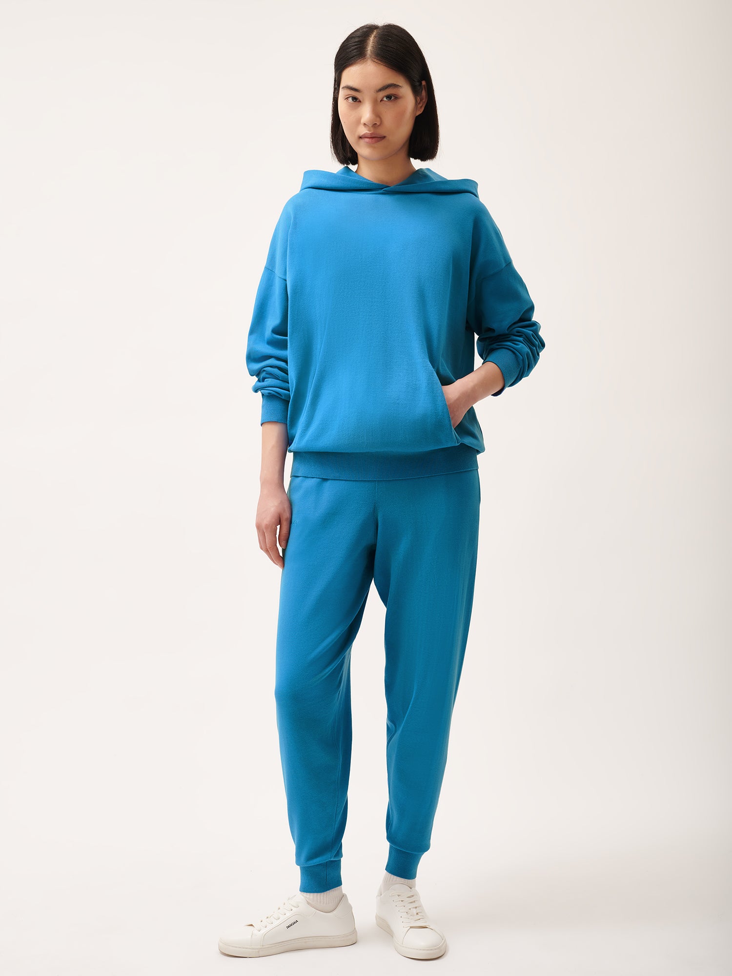 DNA_Knitted_Track_Pants_Geyser_Blue_female-1