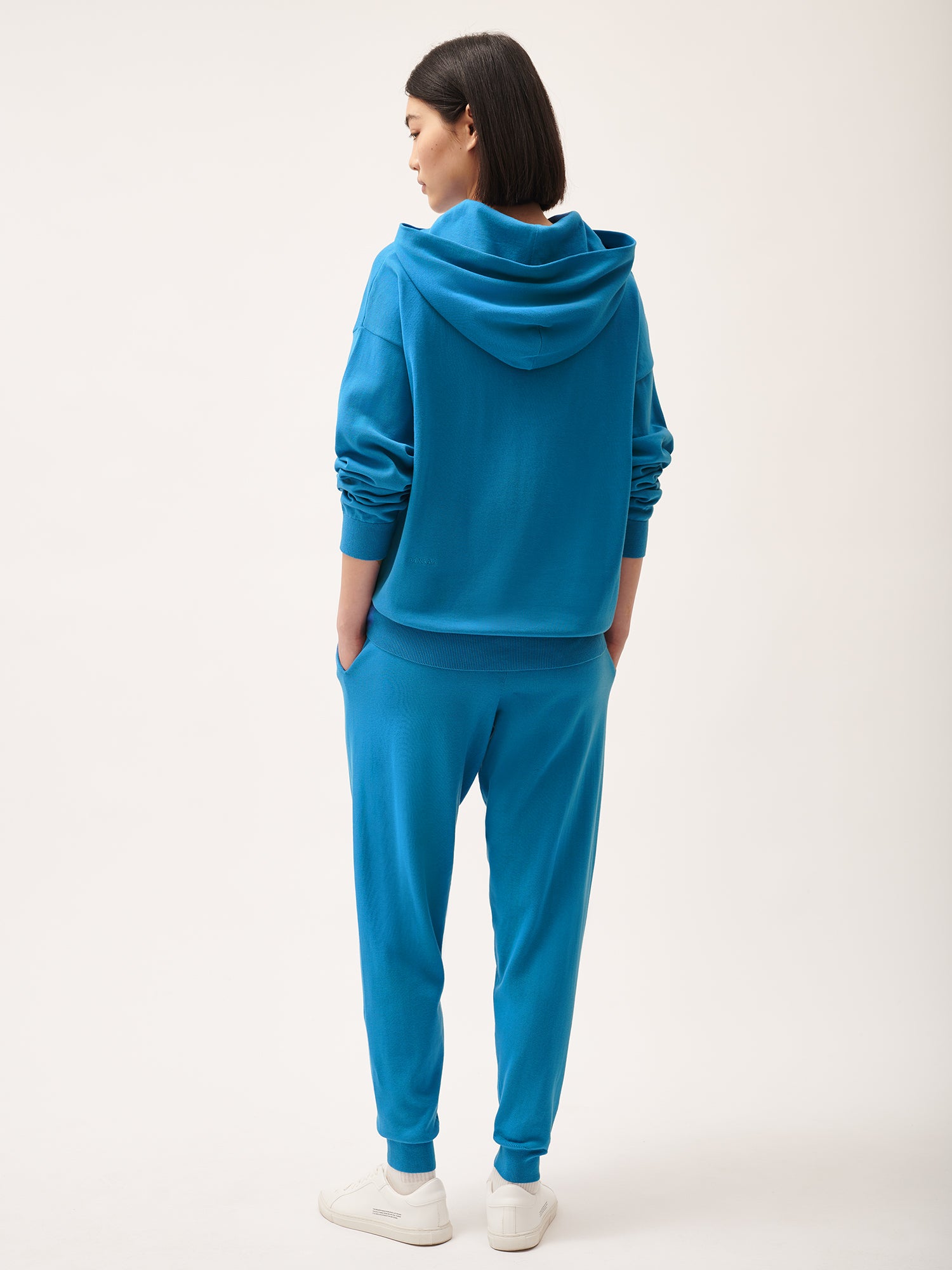 DNA_Knitted_Track_Pants_Geyser_Blue_female-2