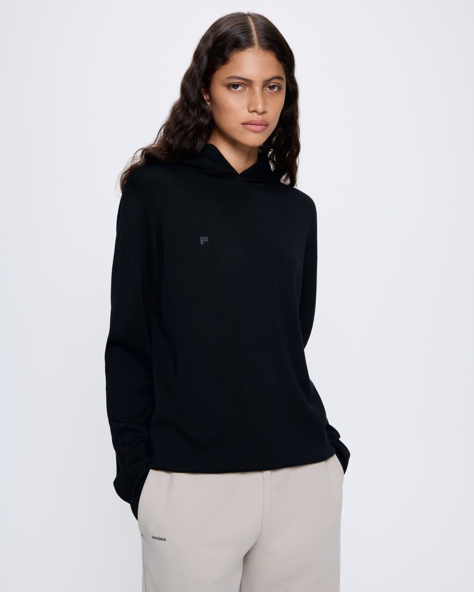 DNA_MERINO-WOOL_HOODIE_BLACK_WOMENS_FRONT