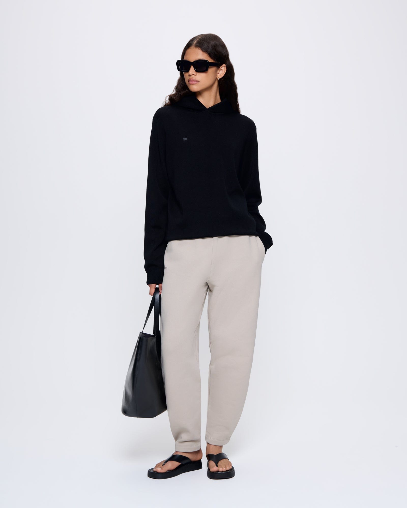 DNA_MERINO-WOOL_HOODIE_BLACK_WOMENS_LEAD