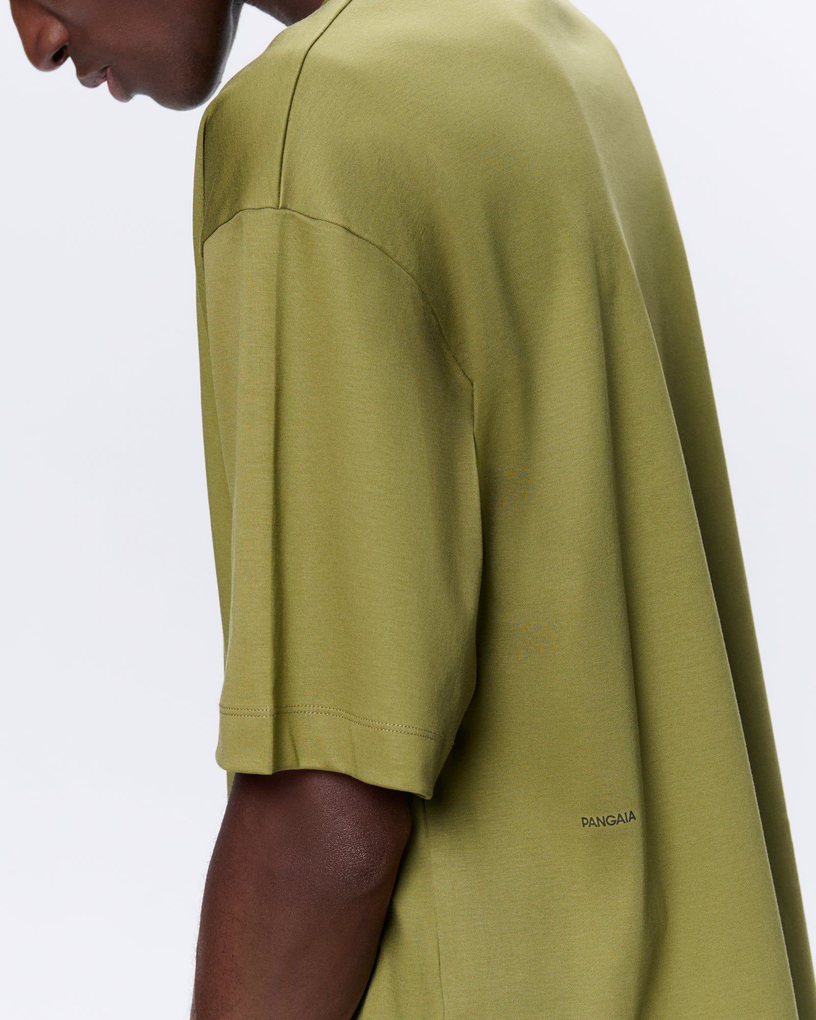 DNA_OVERSIZED_TSHIRT_HIGHLAND_GREEN_MENS_DETAIL