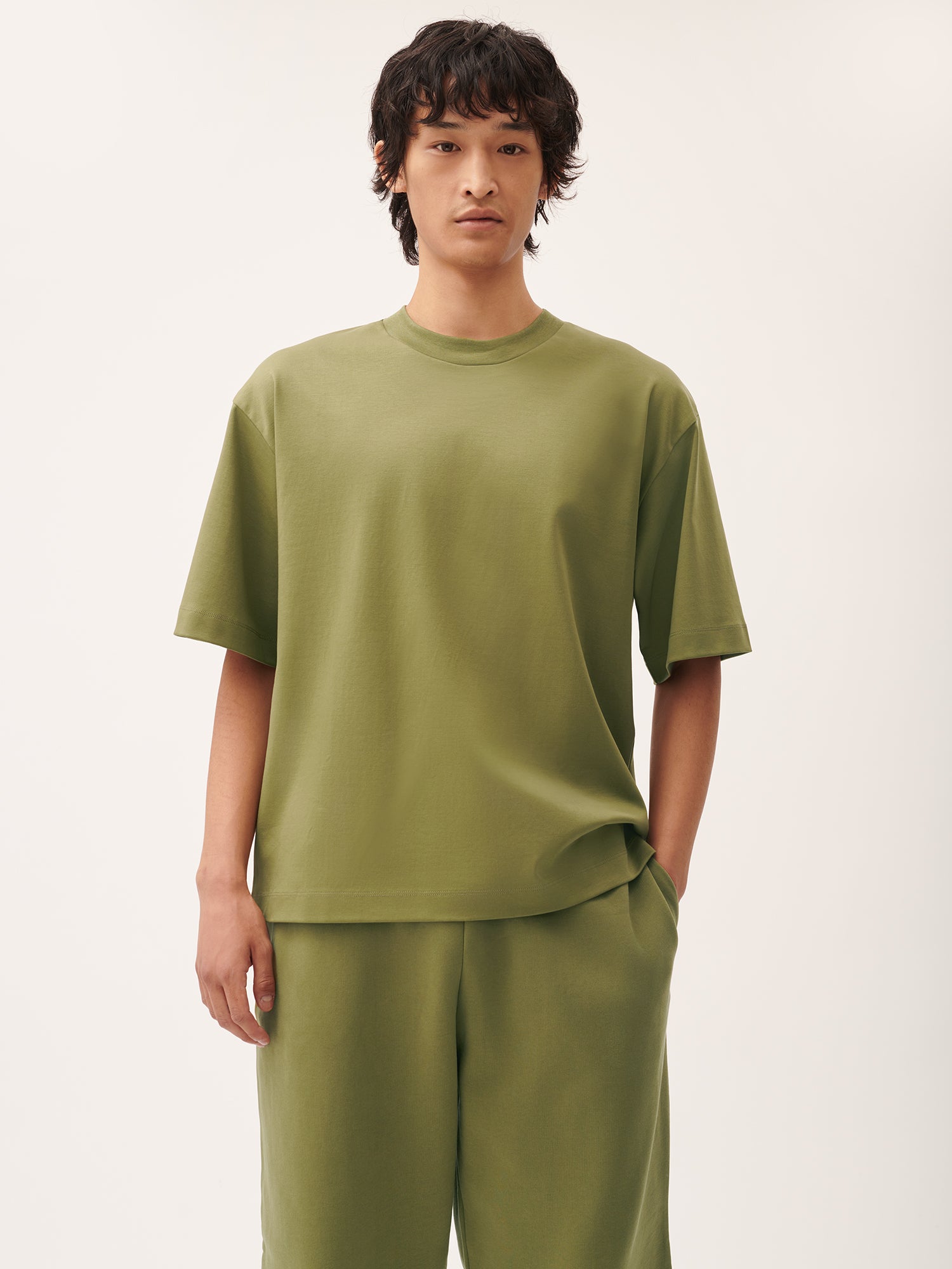 DNA_Oversized_T-Shirt_Highland_Green_male-1