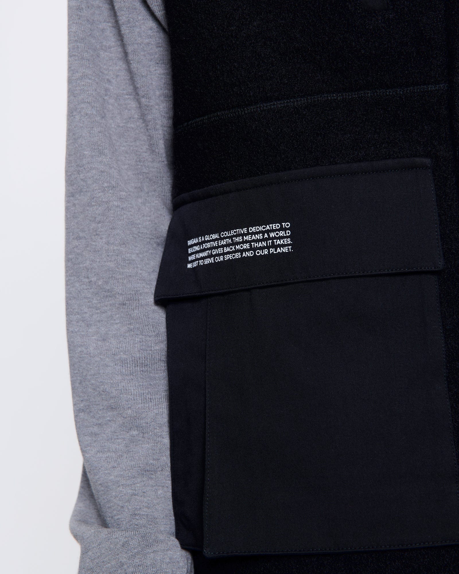 Womens DNA Utility Wool Gilet—black