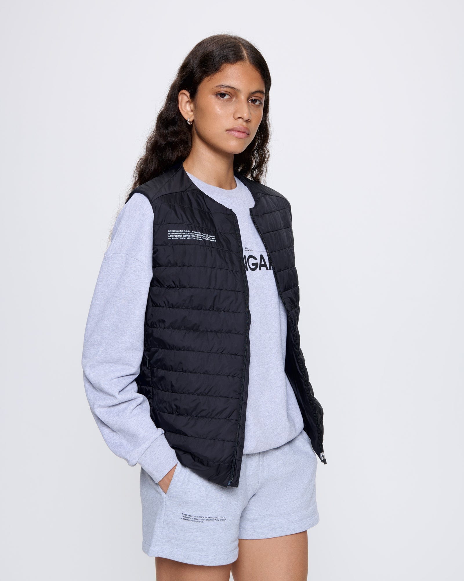 FLOWER-WARMTH_LITE_GILET_BLACK_WOMENS_FRONT