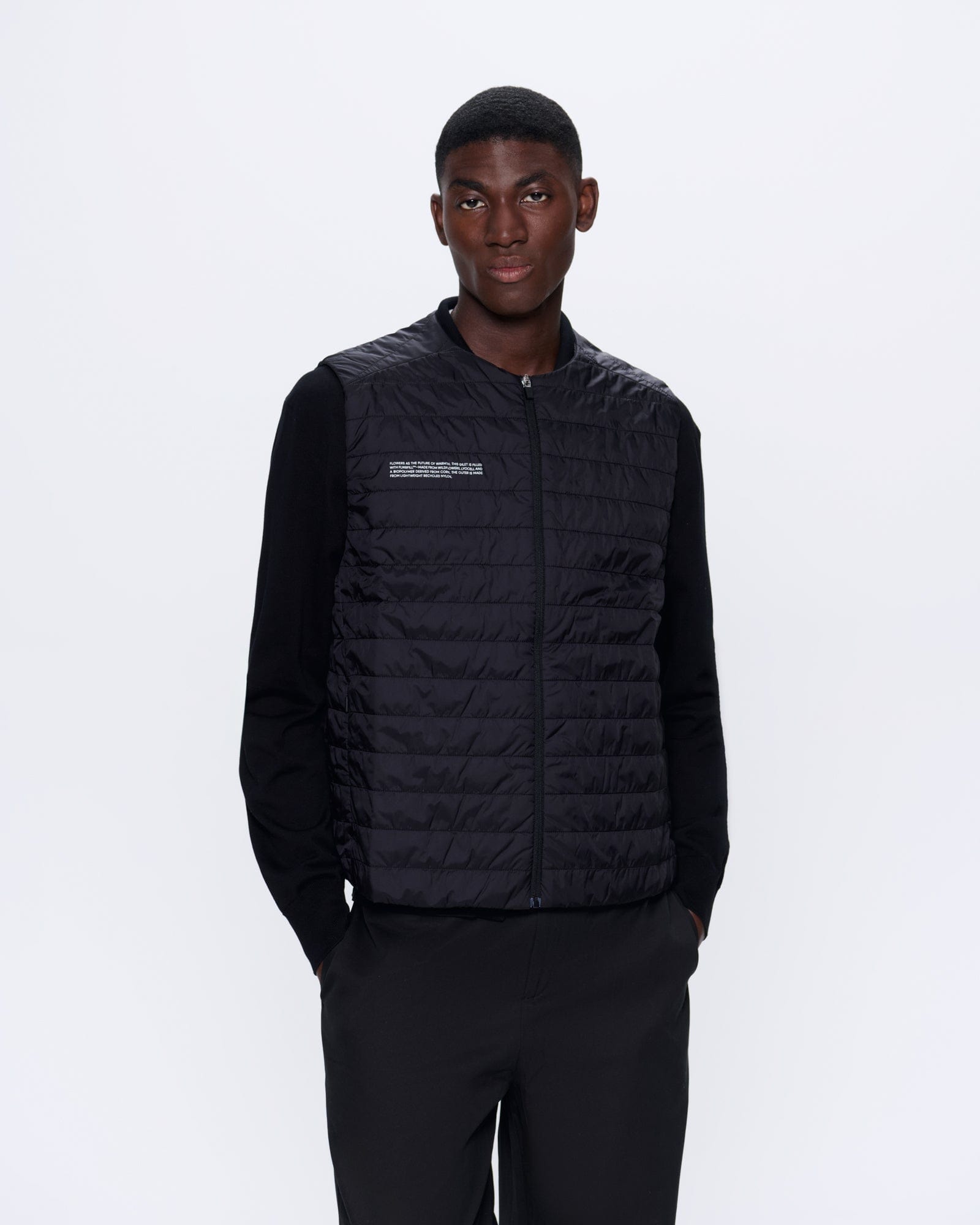 FLOWER_WARMTH_LIGHT_GILET_BLACK_MENS_FRONT
