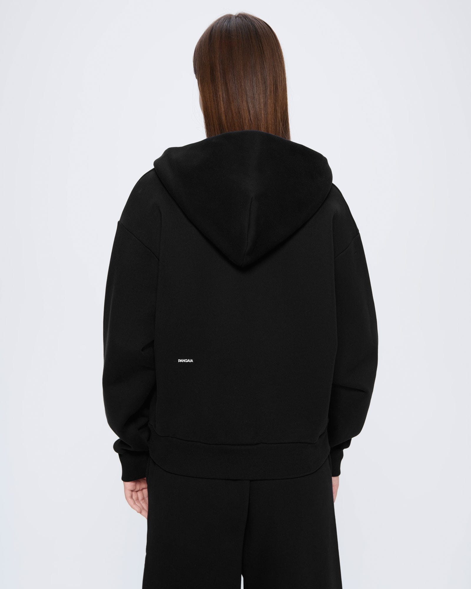 HEAVYWEIGHT_ZIPPED_HOODIE_BLACK_WOMENS_BACK_Retouched