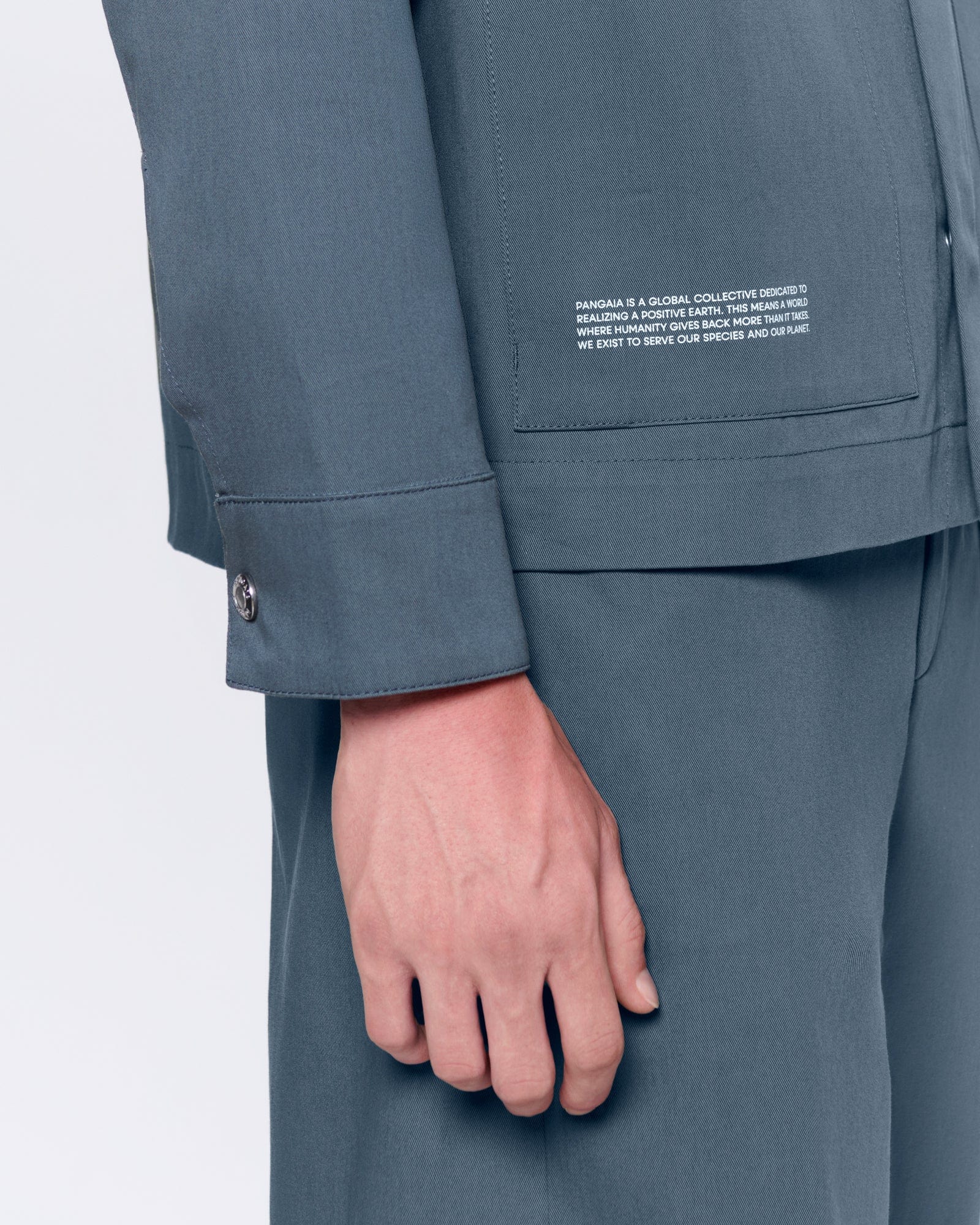 MEN_S_DNA_UTILITY_JACKET_ATMOSPHERE_GREY_MENS_DETAIL