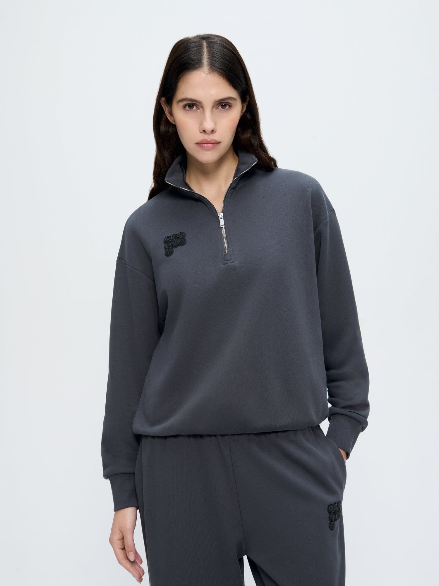 MIDWEIGHT_HALF_ZIP_SWEATSHIRT_