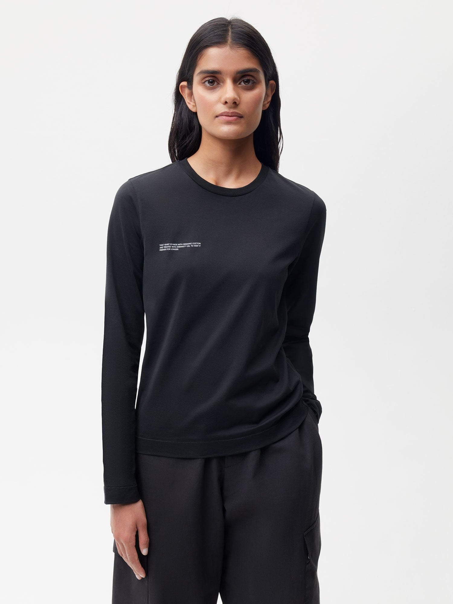 Organic-Cotton-Slim-Fit-Long-Sleeve-T-Shirt-Black-Female-1