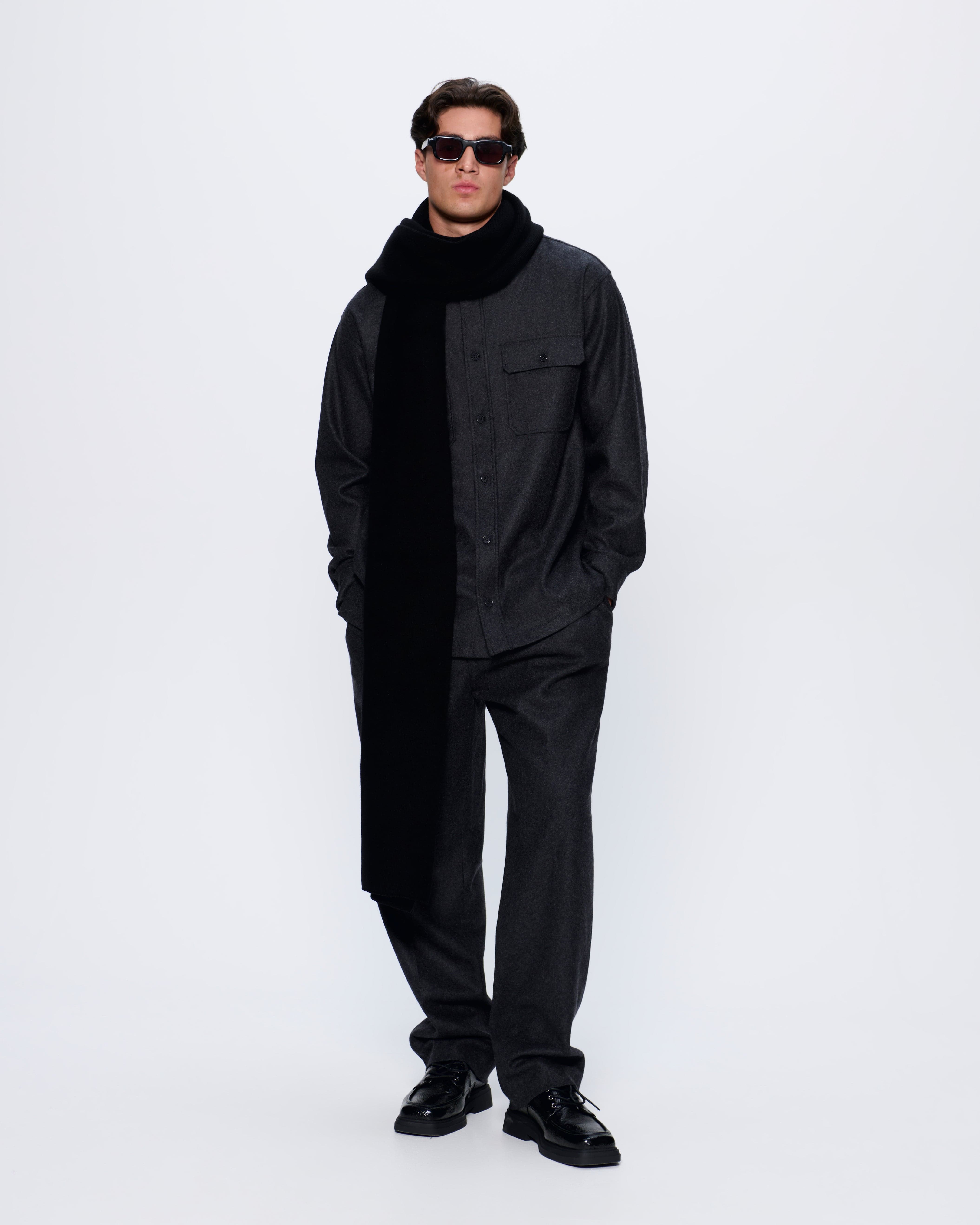 Archive Recycled Cashmere Scarf—black