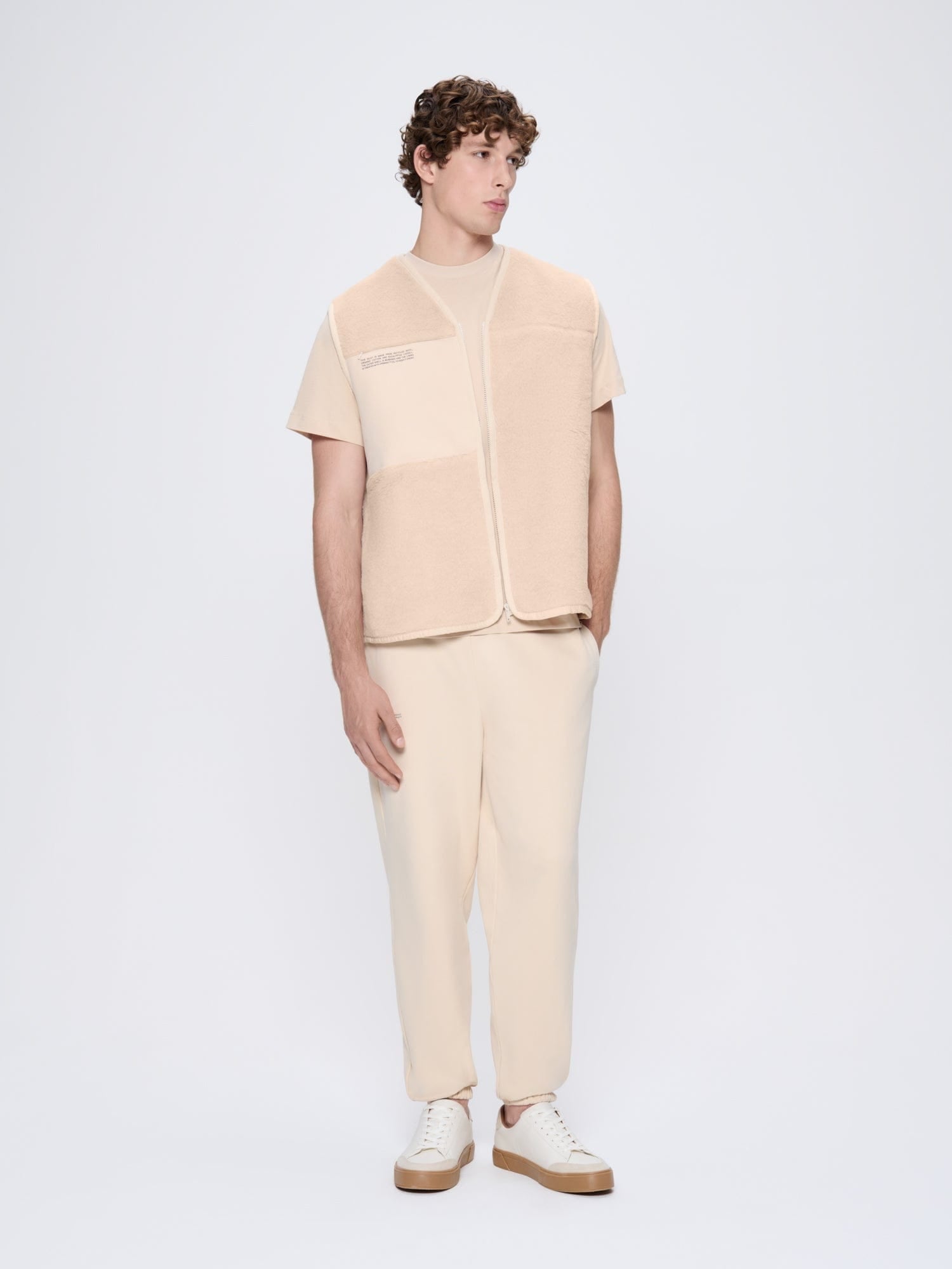 Mens Recycled Wool Fleece Gilet—sand