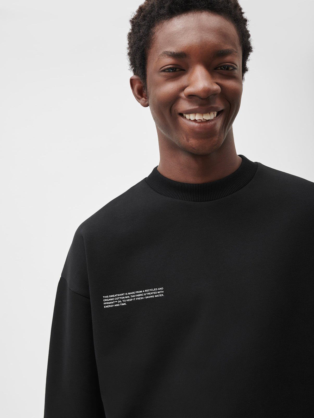 365 Signature Sweatshirt - Black - Pangaia