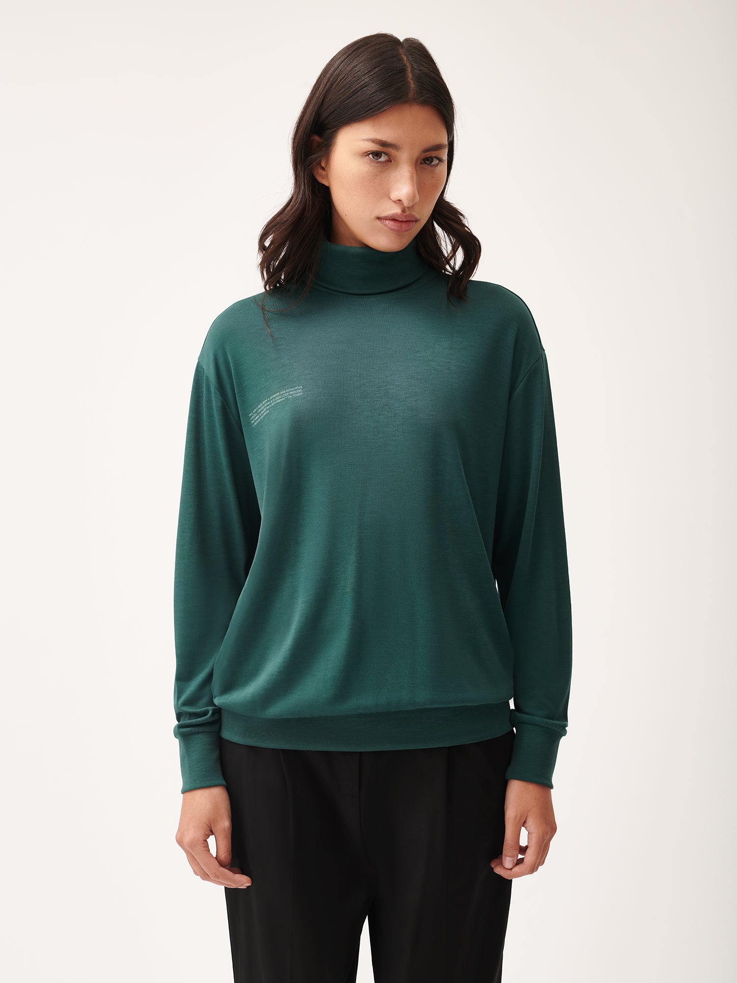 Womens_C-Fiber_Pure_Turtle_Neck_T-Shirt_Foliage_Green-1